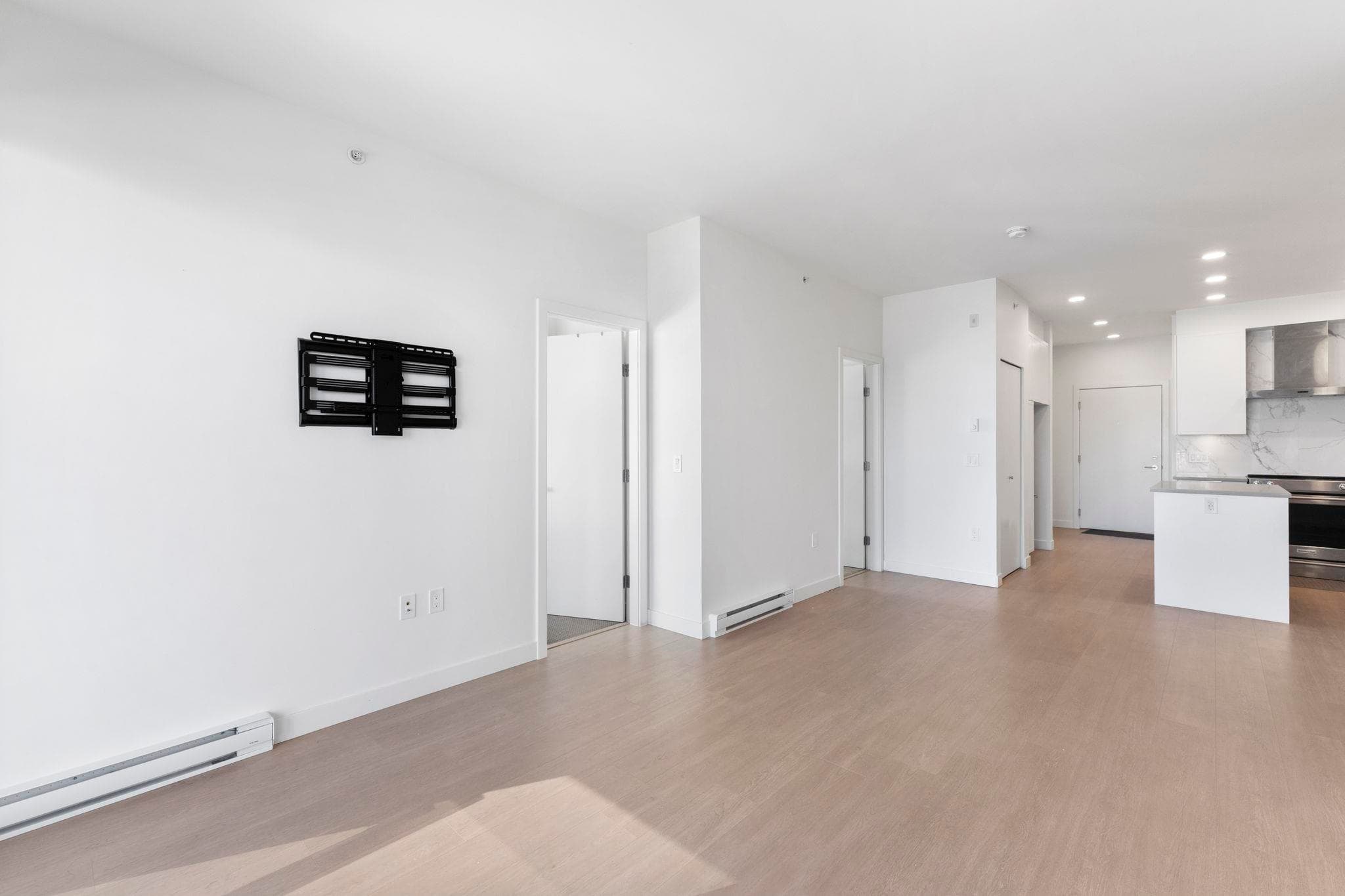 410 - 7123 11 Avenue, Burnaby, V3N 0J6 — photo 5