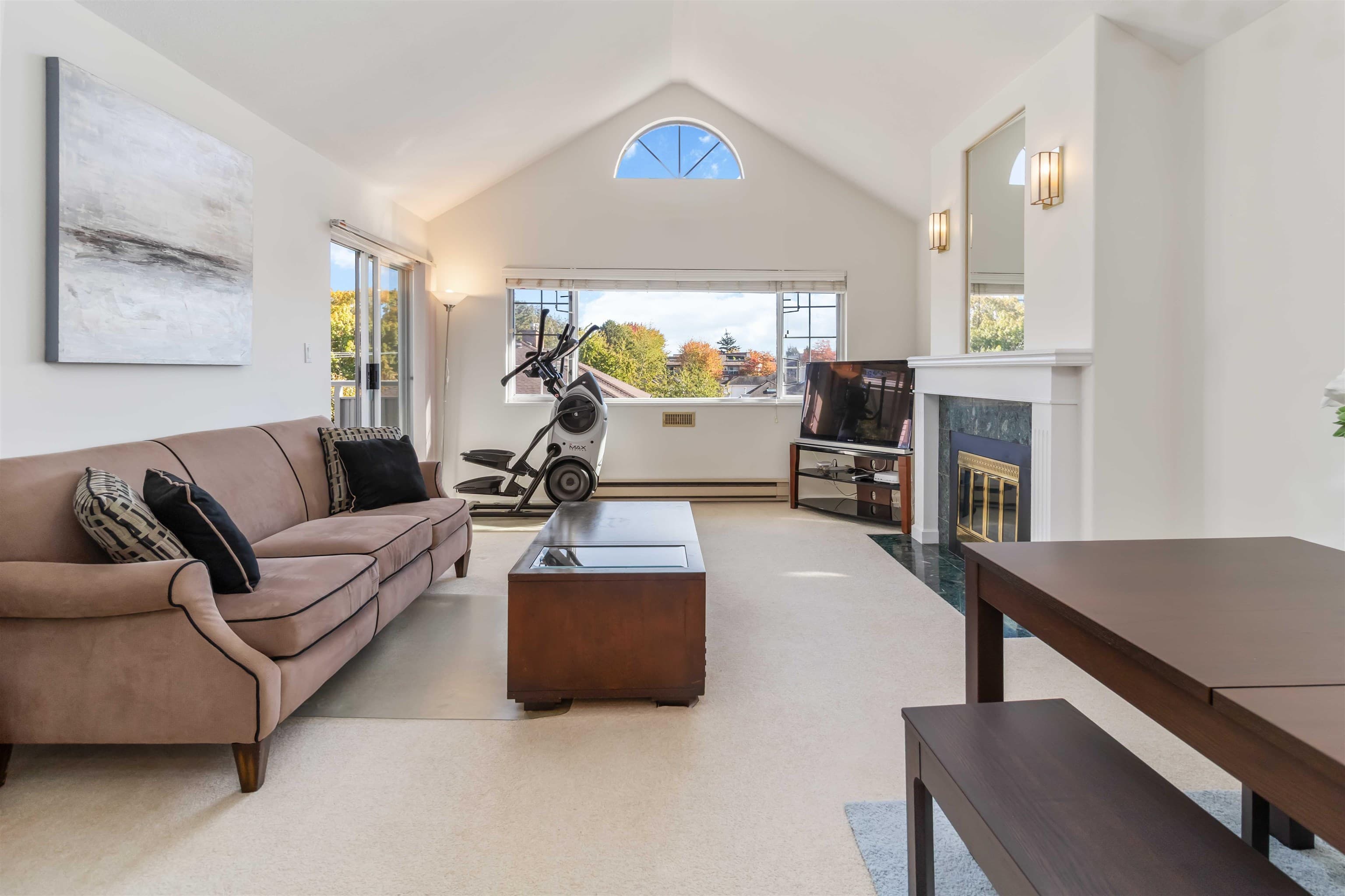 302 - 8120 Bennett Road, Richmond