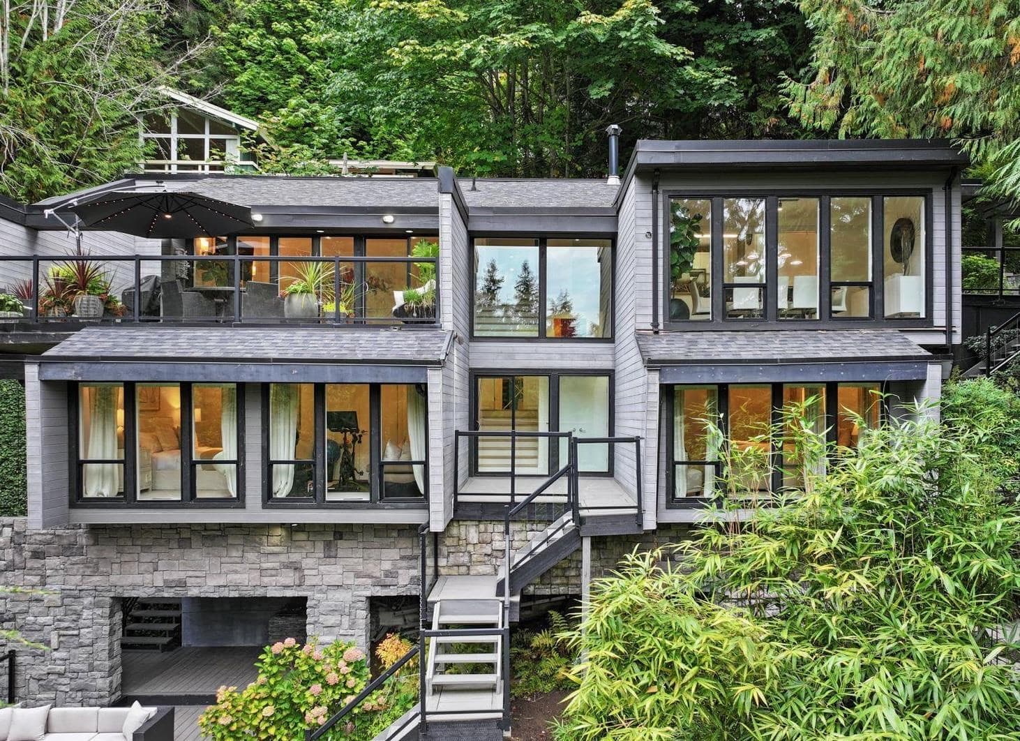 4119 Burkeridge Place, West Vancouver