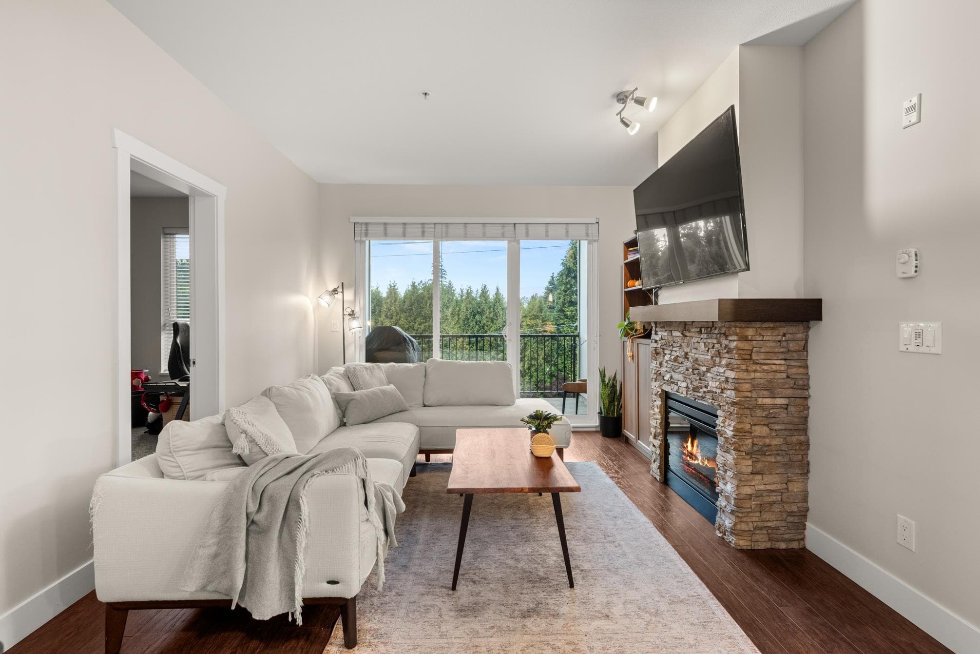 309 - 3192 Gladwin Road, Abbotsford, V2T 6M9 — photo 3