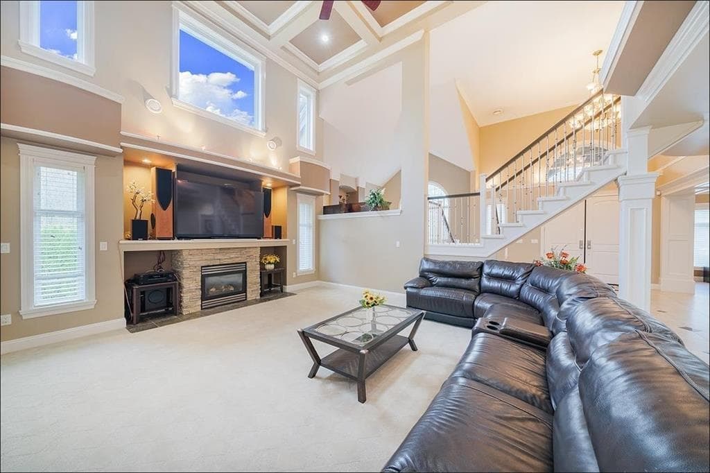 5479 124b Street, Surrey, V3X 3T1 — photo 2