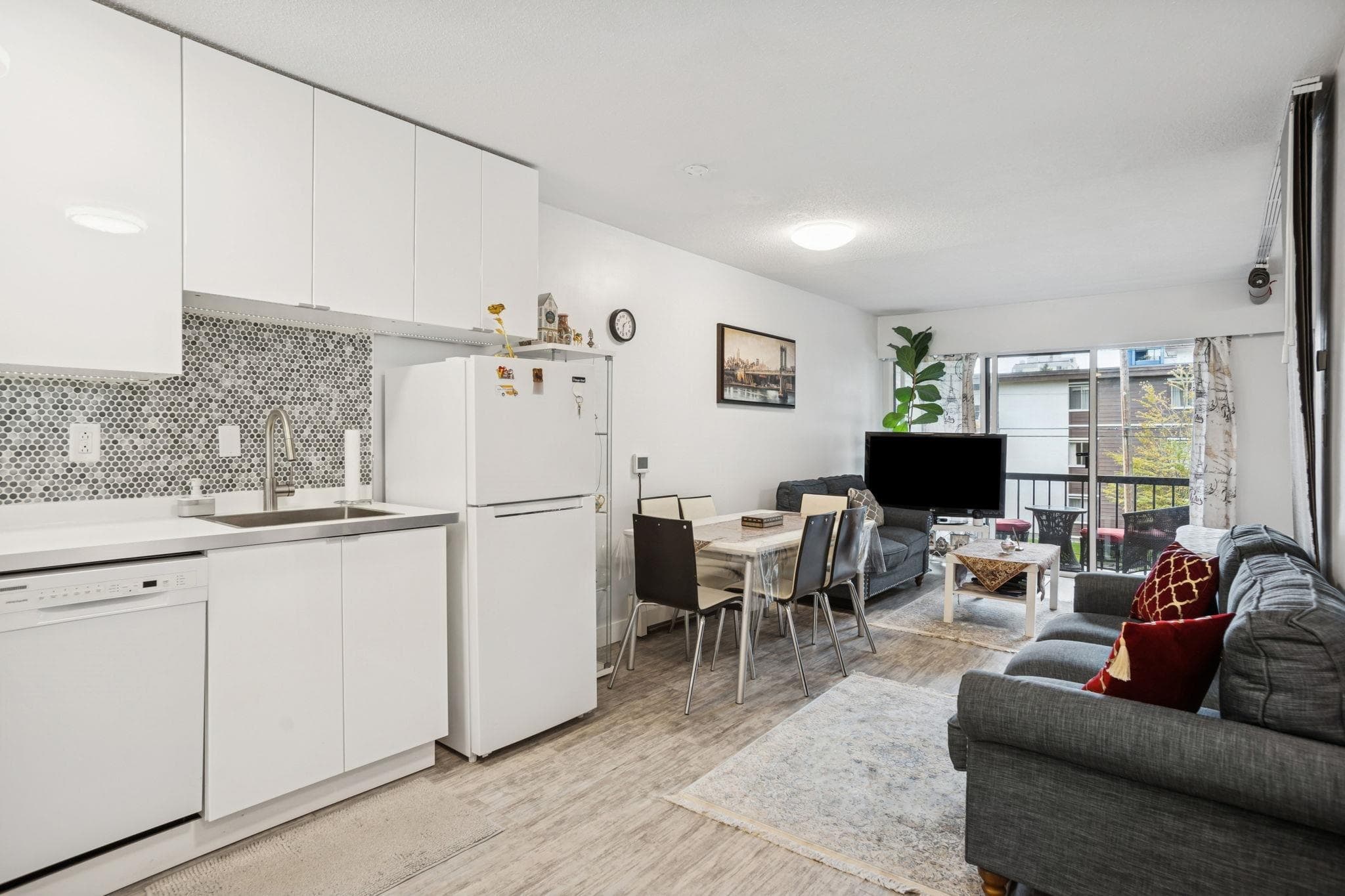 303 - 1717 W 13th Avenue, Vancouver, V6J 2H2 — photo 2