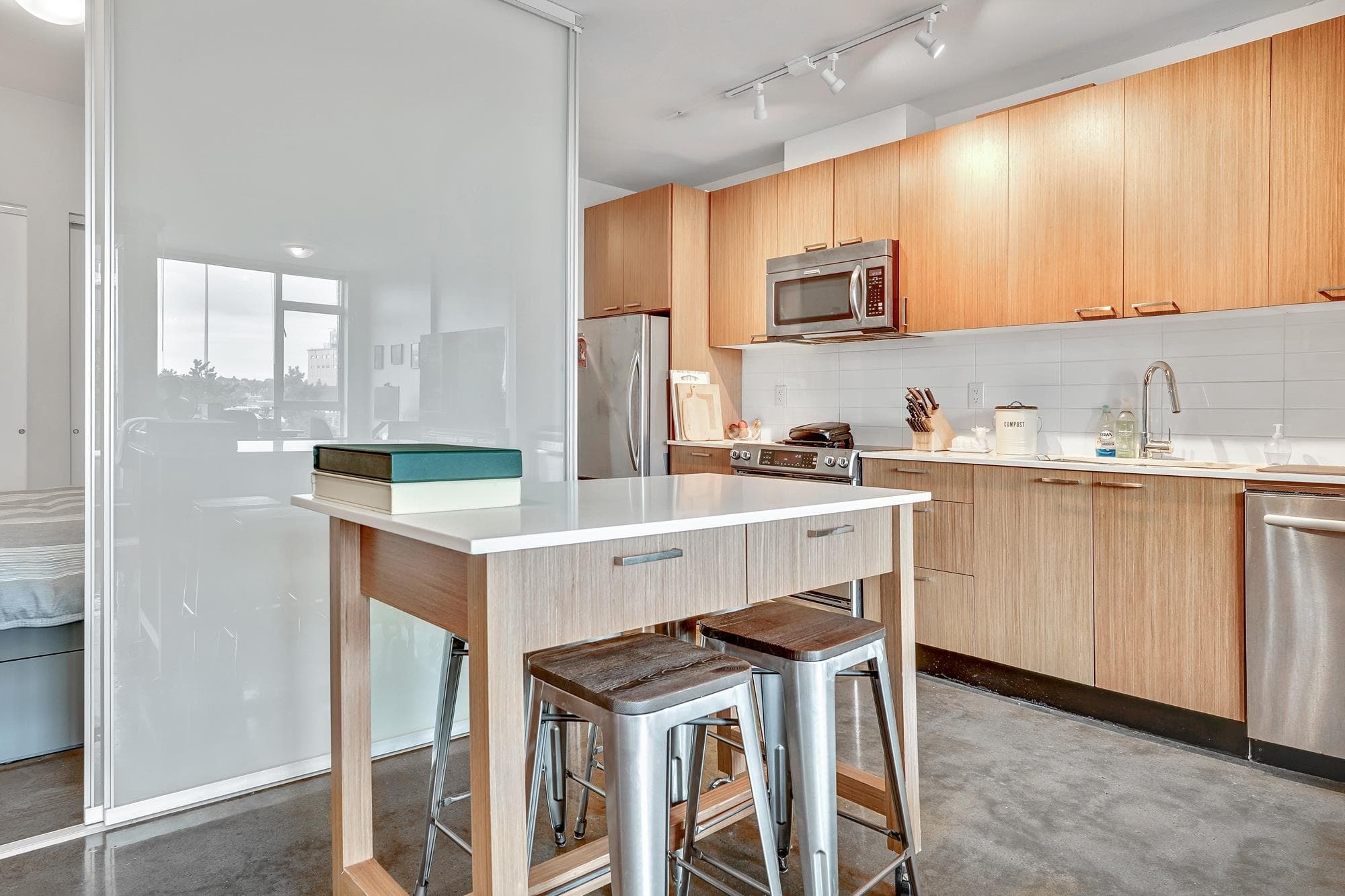 516 - 221 Union Street, Vancouver, V6A 0B4 — photo 5