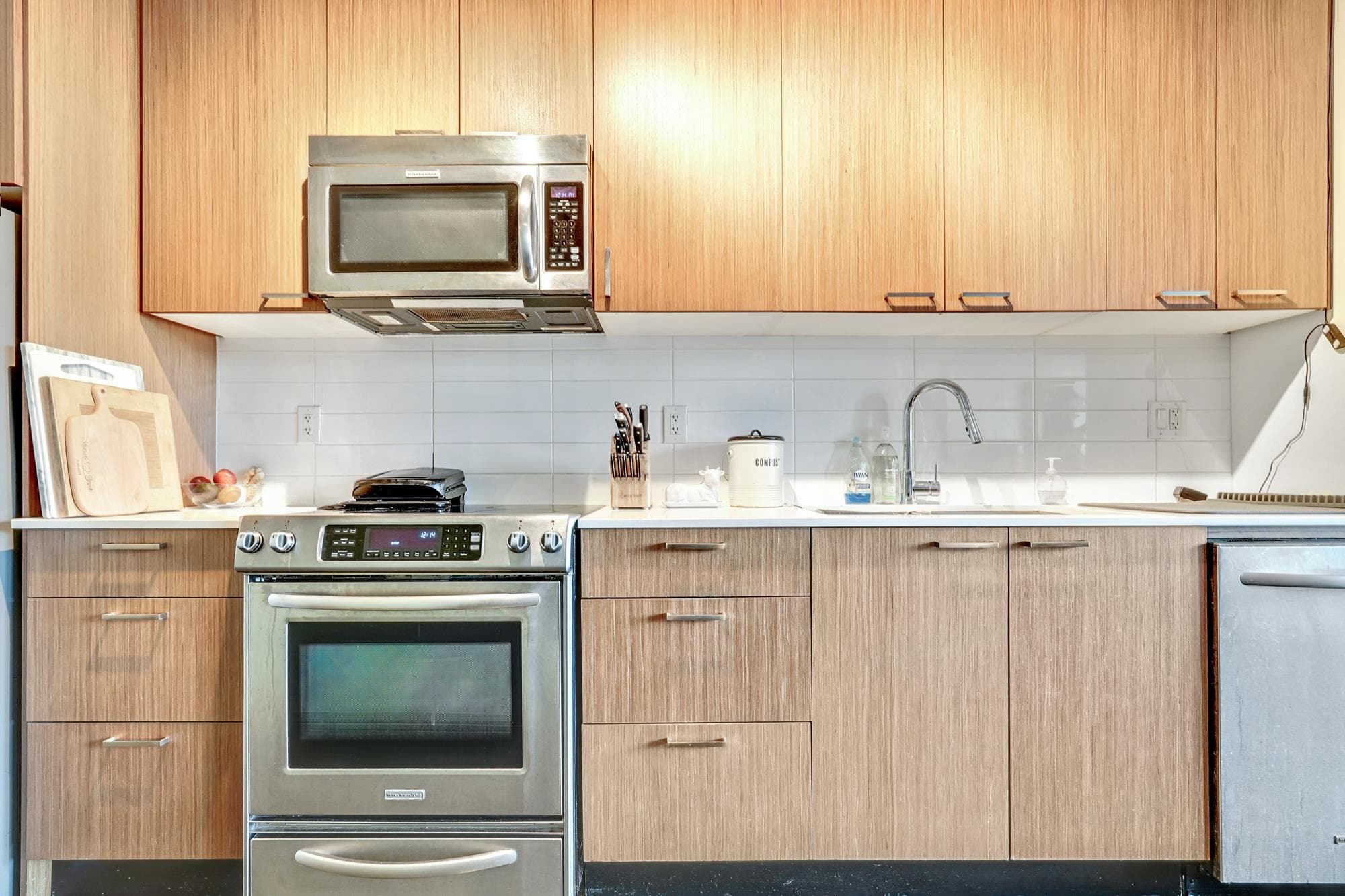 516 - 221 Union Street, Vancouver, V6A 0B4 — photo 4