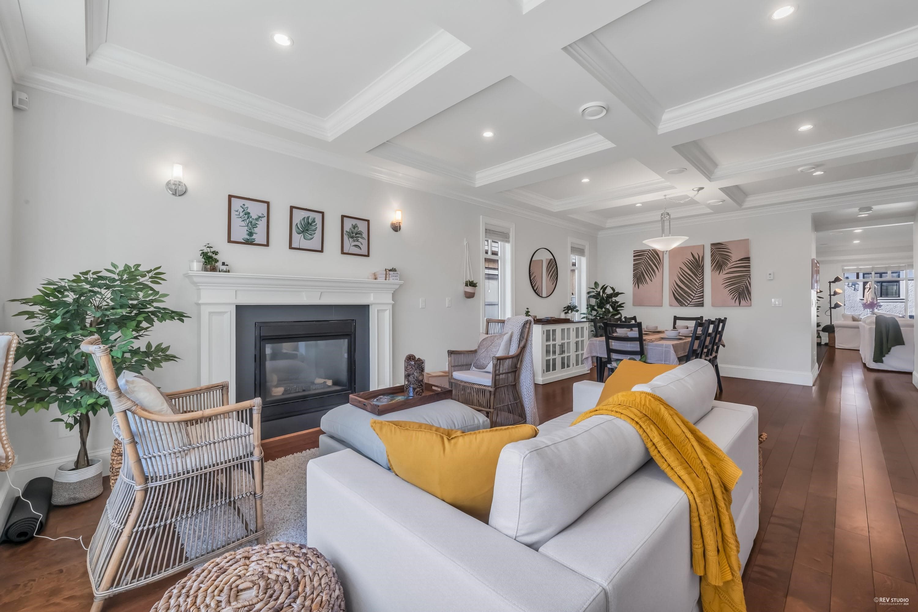 338 W 17th Street, North Vancouver, V7M 1V8 — photo 3