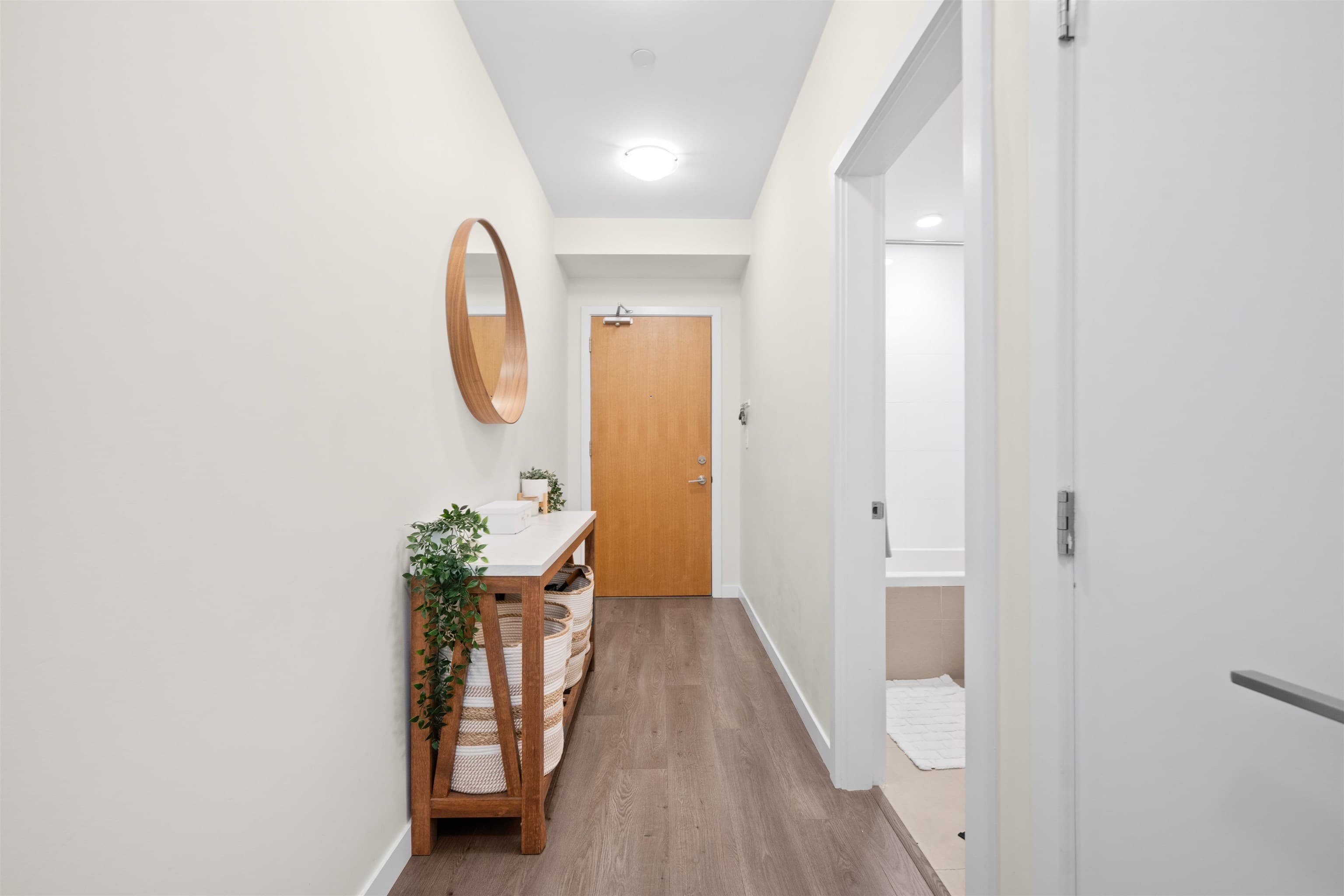 305 - 28 E Royal Avenue, New Westminster, V3L 0B7 — photo 2