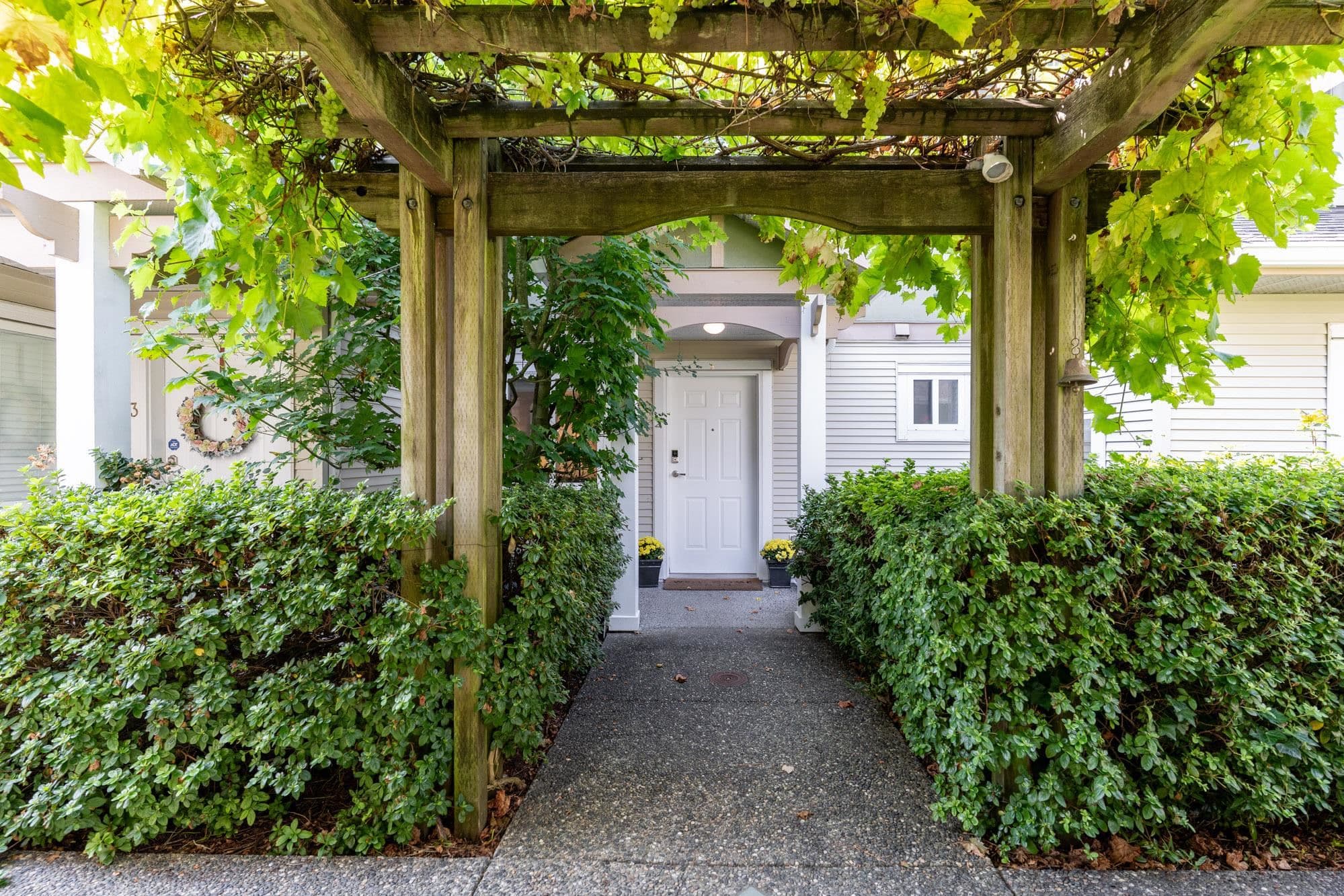2 - 1233 W 16th Street, North Vancouver