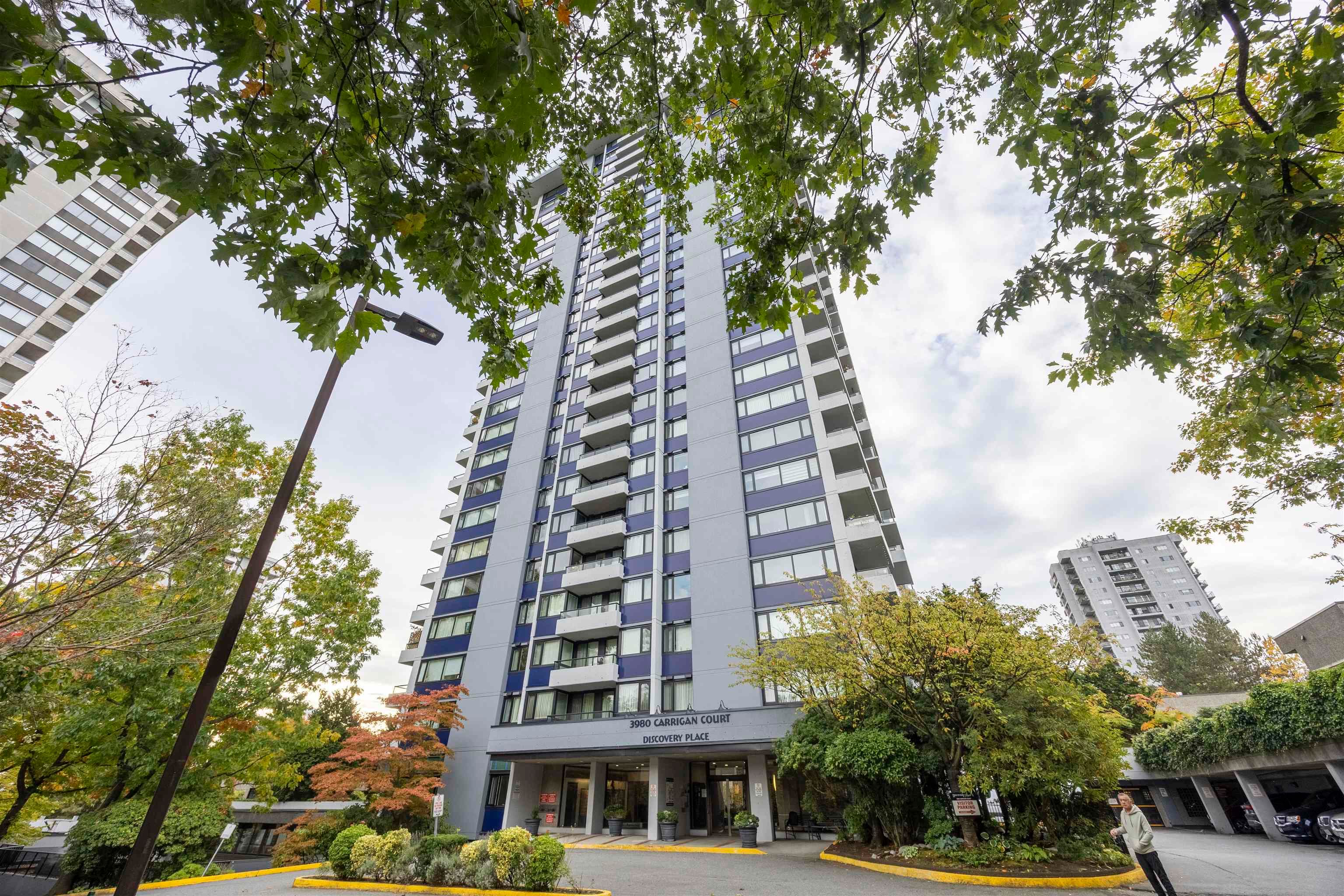 1005 - 3980 Carrigan Court, Burnaby, V3N 4S6 — photo 1