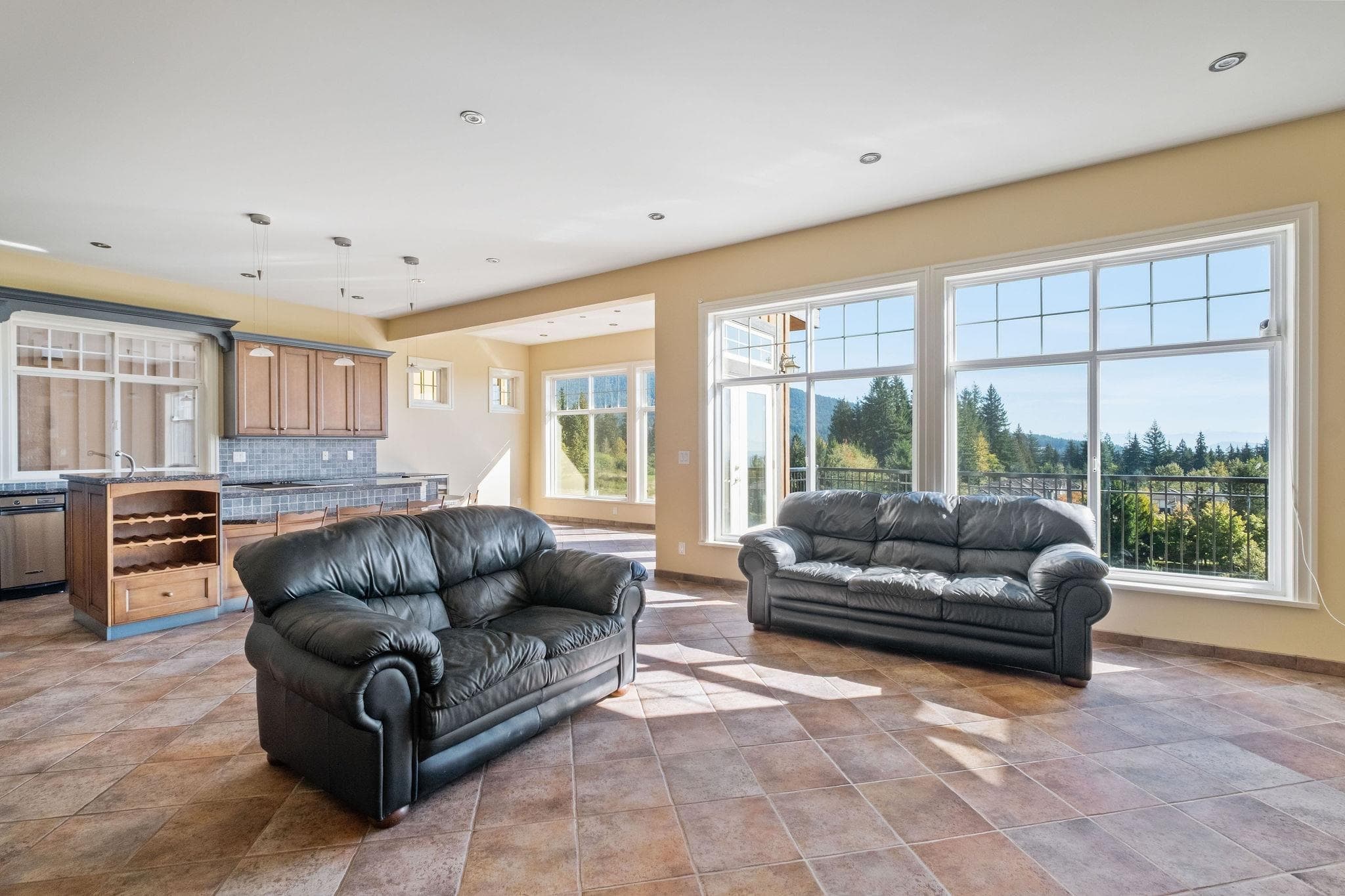 3233 Chartwell Lane, Coquitlam, V3E 3N1 — photo 5