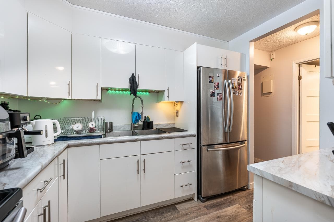 702 - 3755 Bartlett Court, Burnaby, V3J 7G7 — photo 5