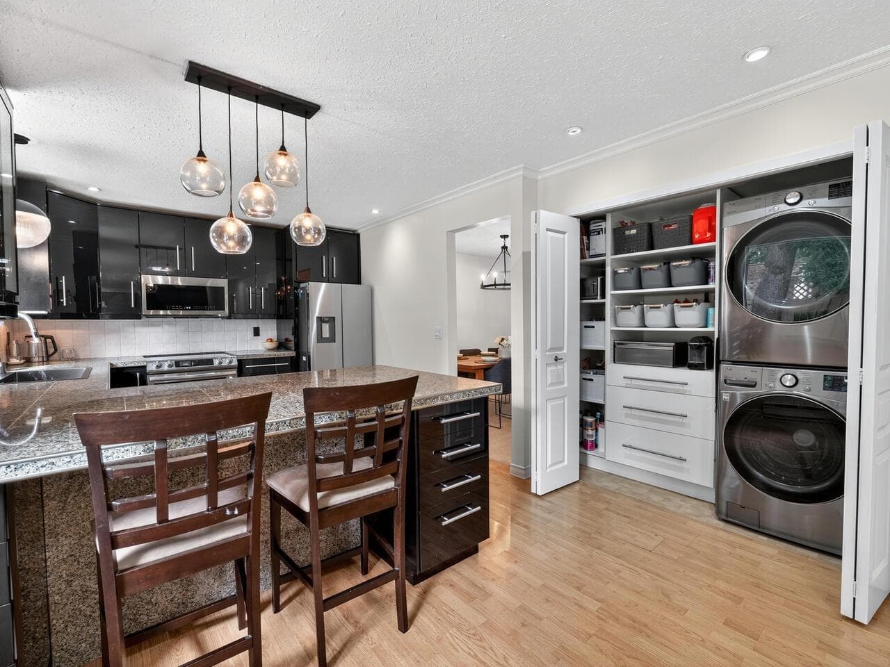 1131 Lombardy Drive, Port Coquitlam, V3B 5Z1 — photo 3