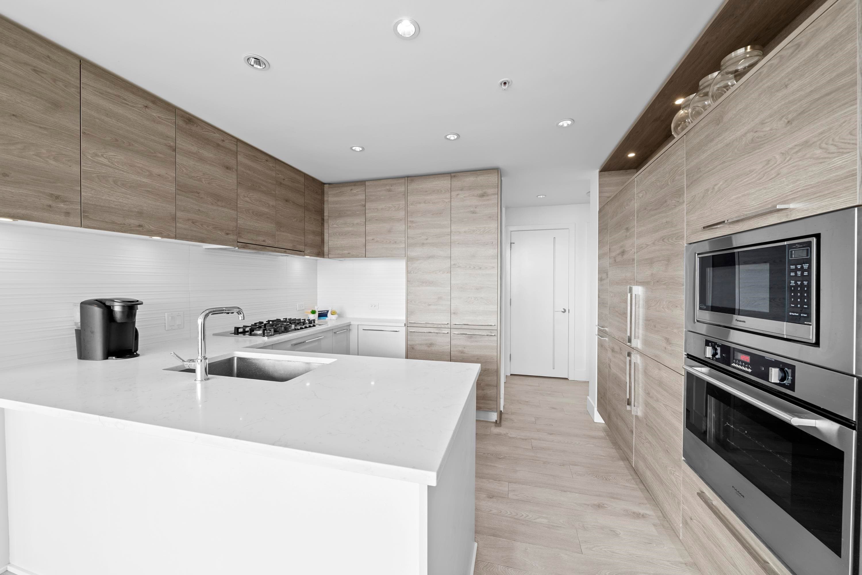 1610 - 7303 Noble Lane, Burnaby, V3N 0H2 — photo 5