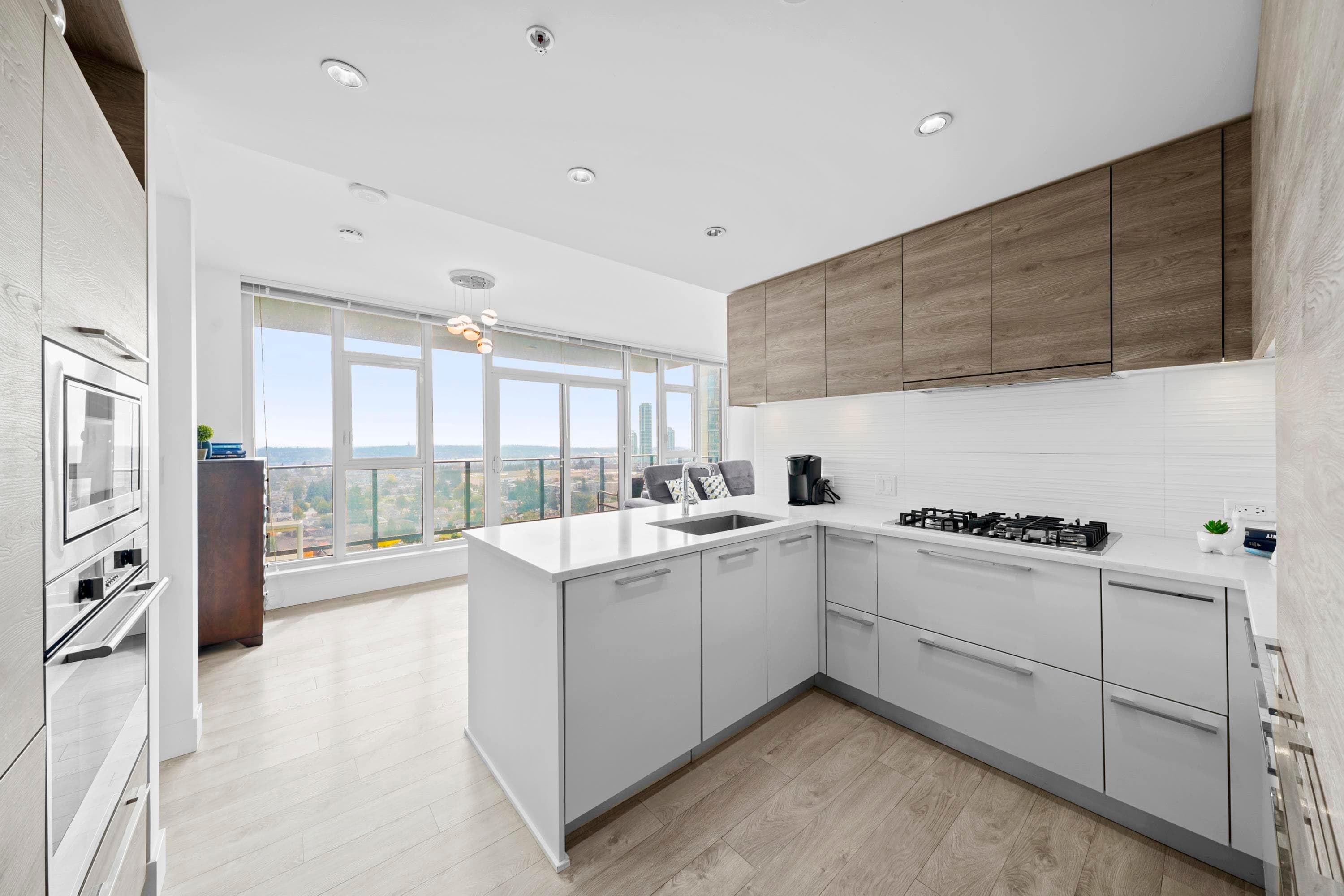 1610 - 7303 Noble Lane, Burnaby, V3N 0H2 — photo 4