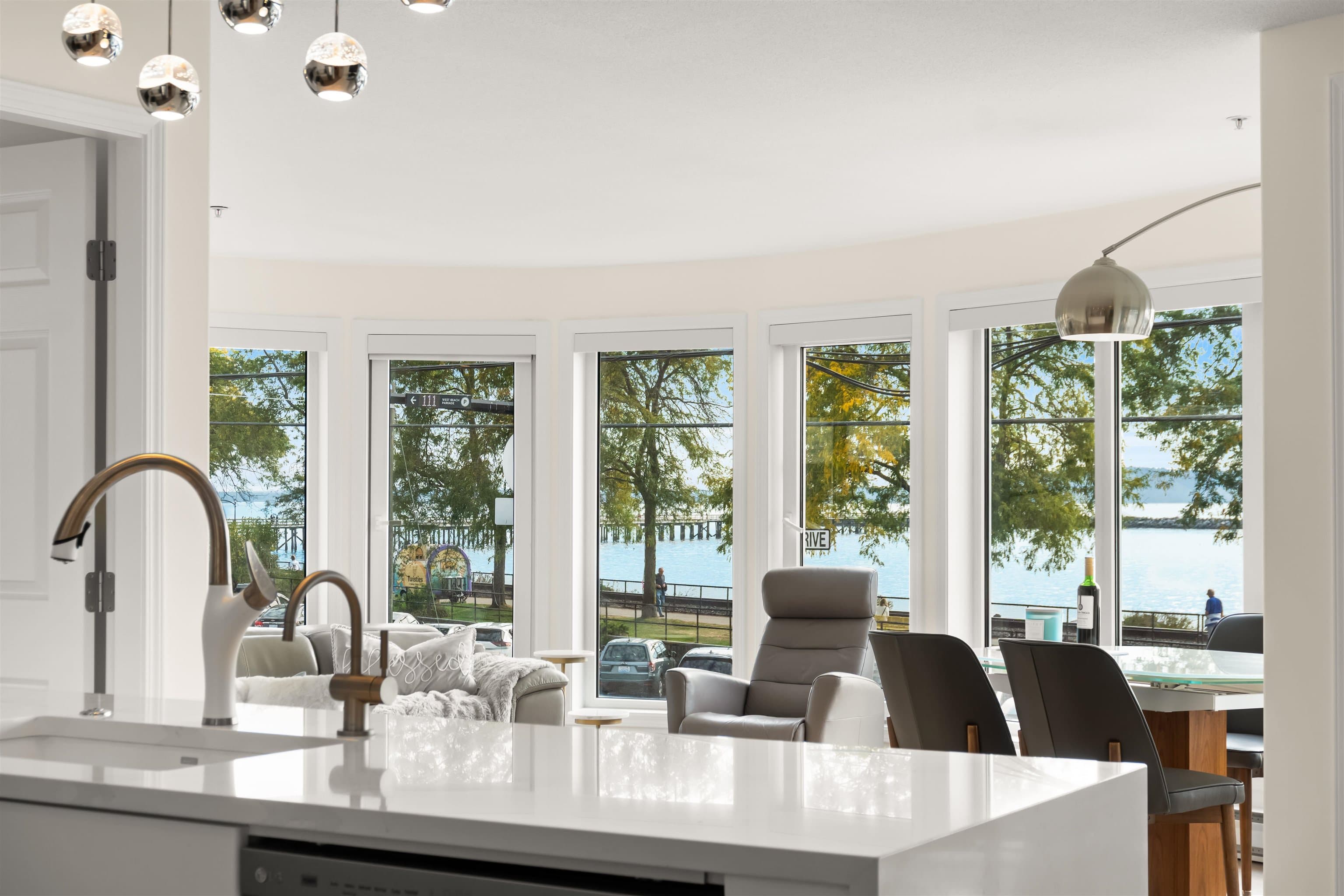 206 - 1119 Vidal Street, White Rock