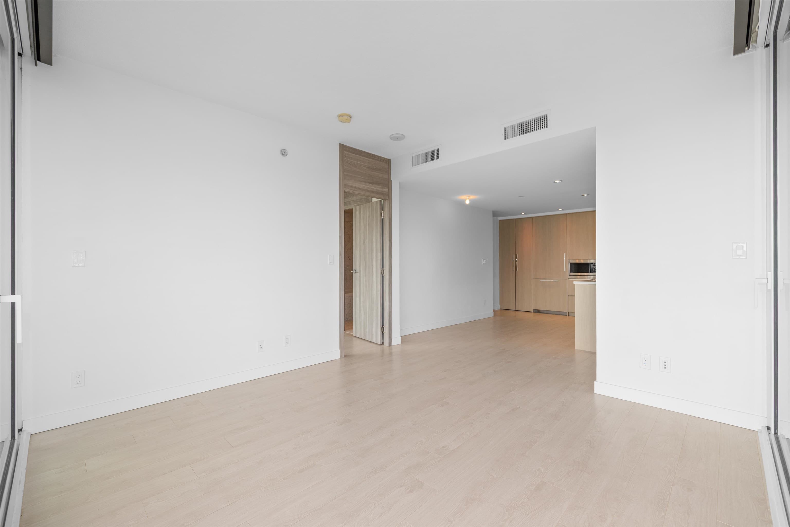 406 - 4720 Lougheed Highway, Burnaby, V5C 0M8 — photo 3