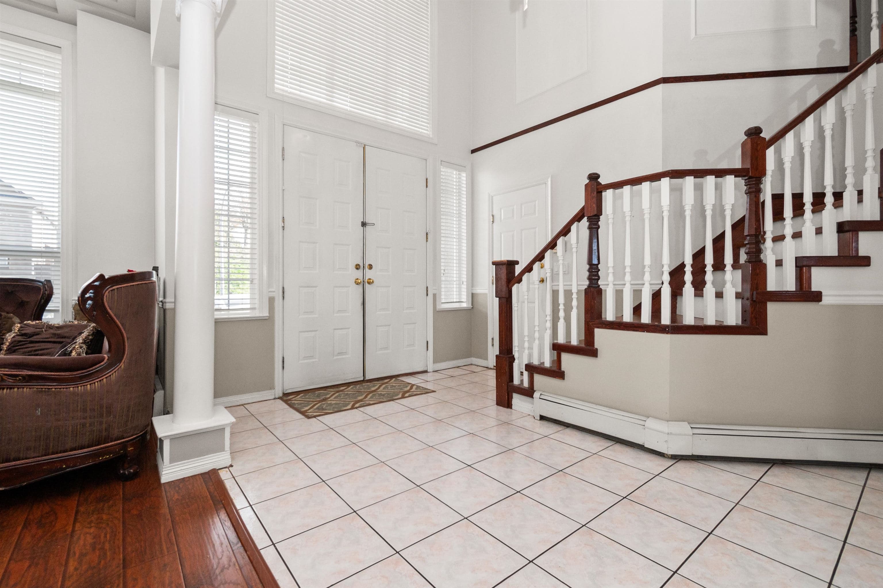 3567 Summit Drive, Abbotsford, V2T 6S4 — photo 3