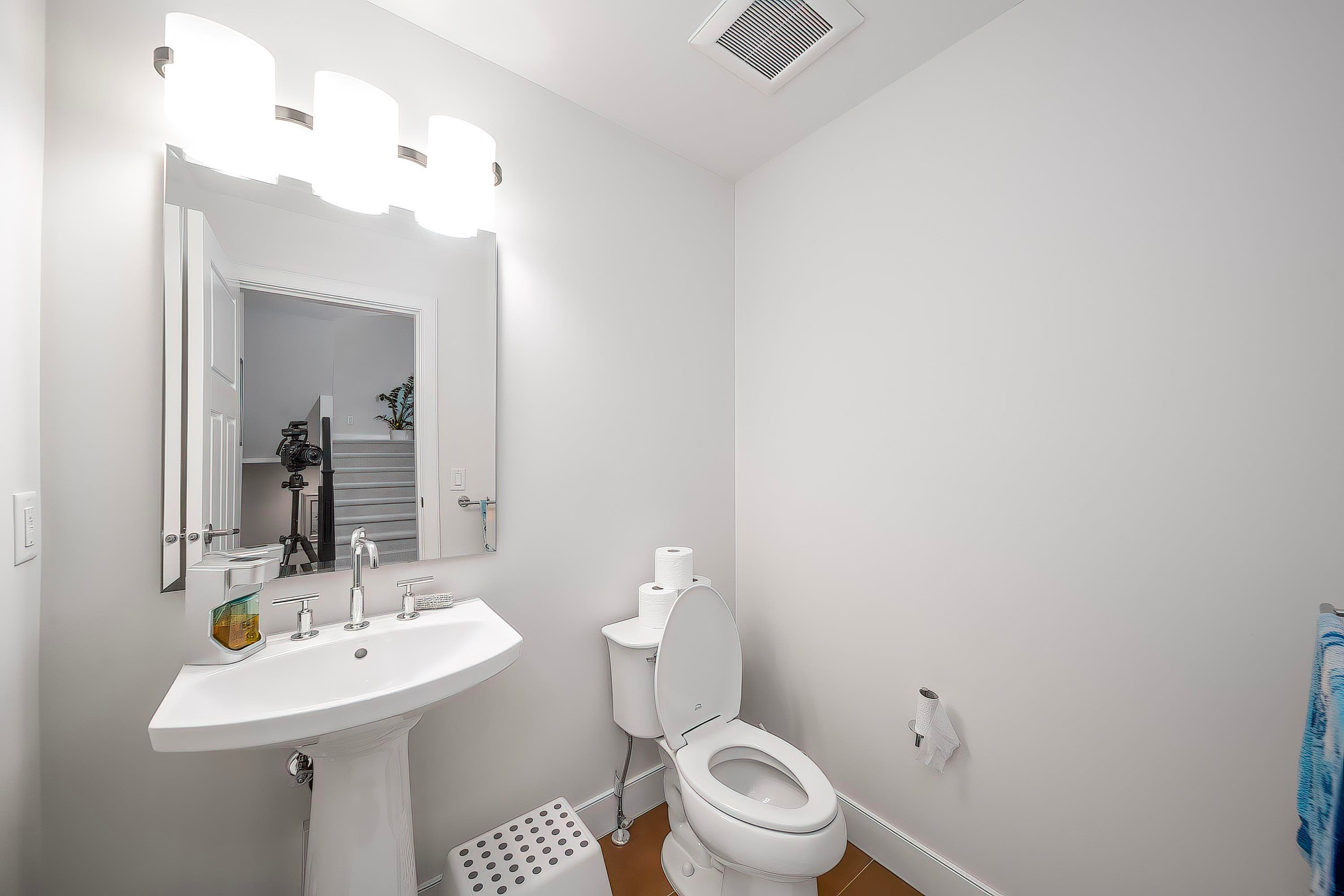 3486 Bishop Place, Coquitlam, V3E 0K2 — photo 4