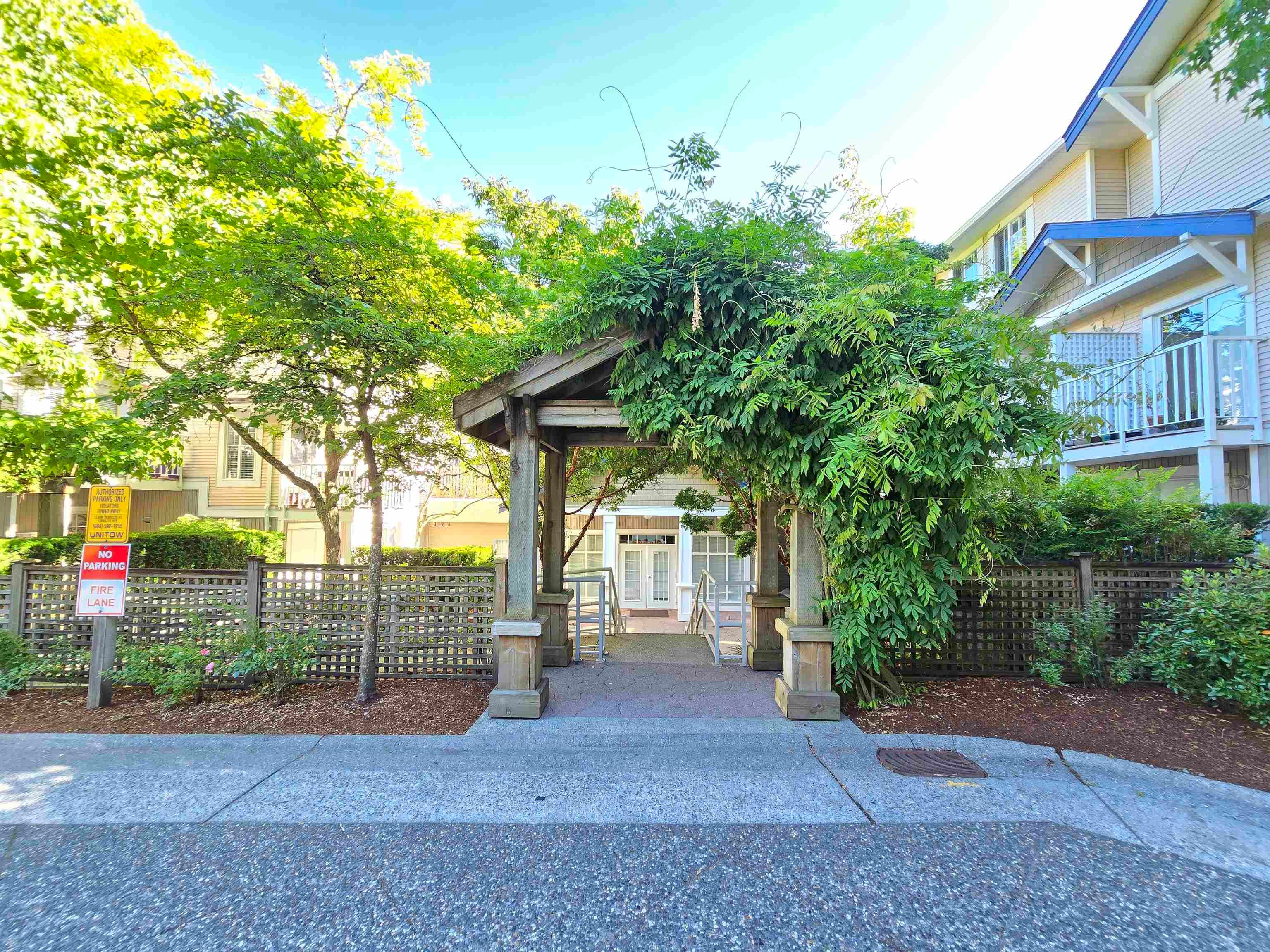 68 - 6533 121 Street, Surrey, V3W 1M5 — photo 2