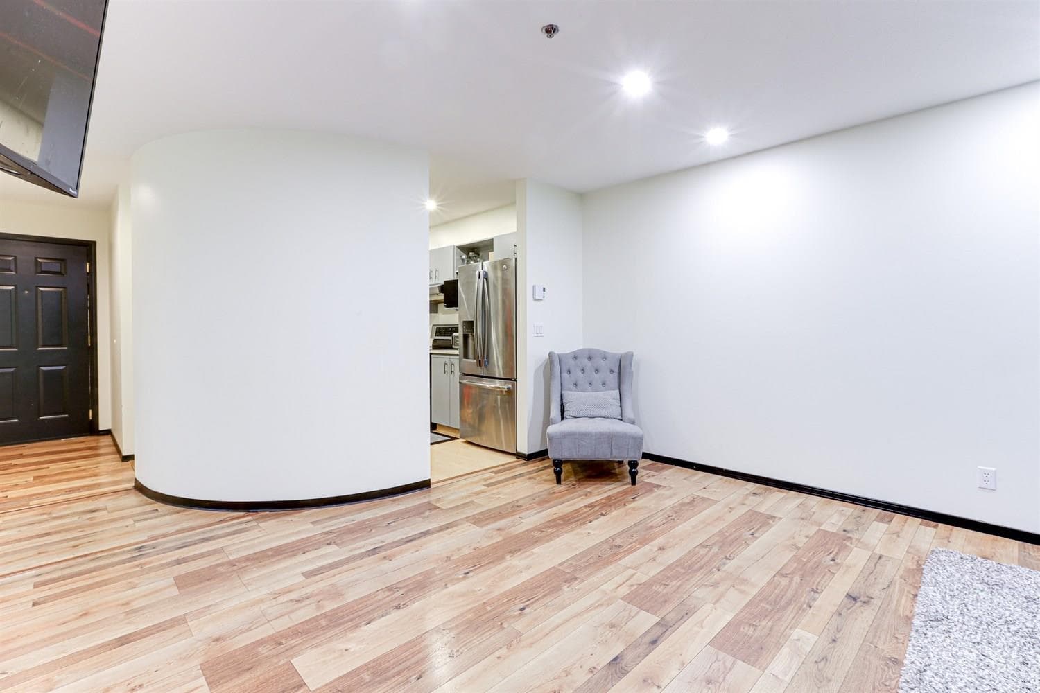 505 - 6737 Station Hill Court, Burnaby, V3N 4V2 — photo 4