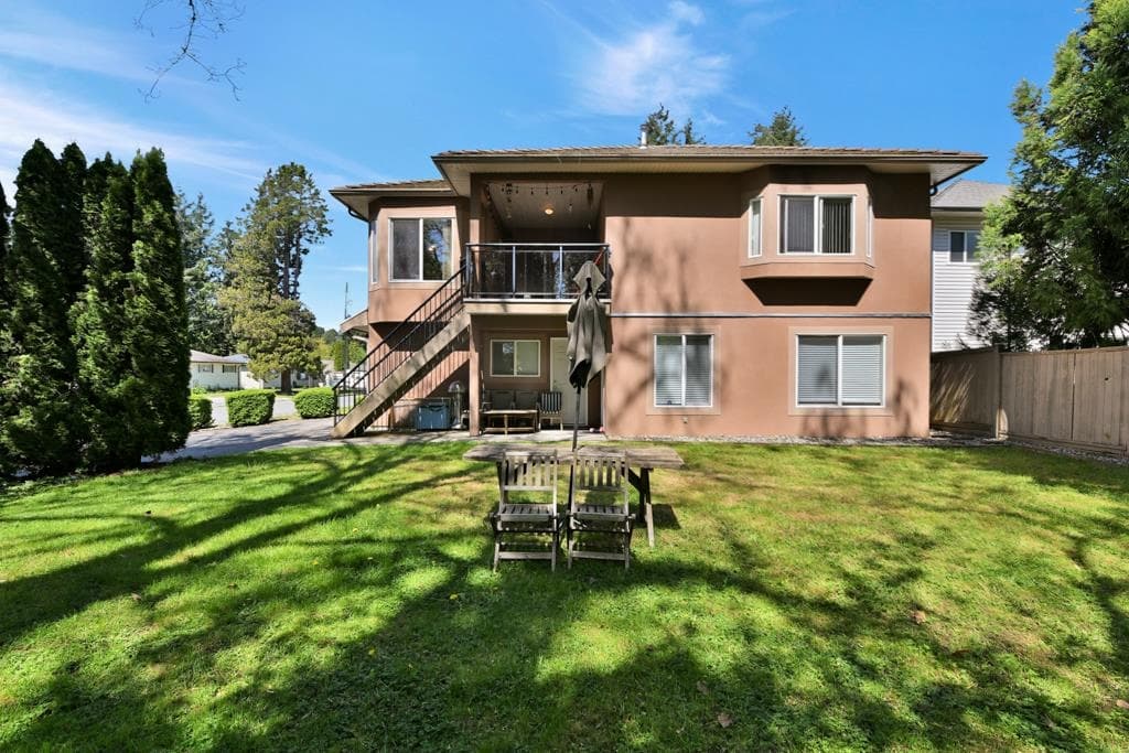 21008 Barker Avenue, Maple Ridge, V2X 8R6 — photo 4