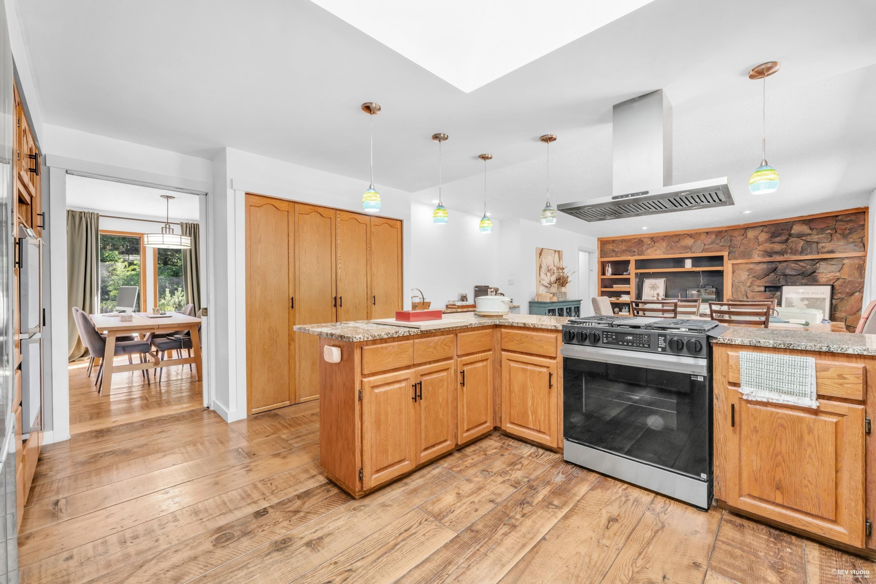 12643 Garibaldi Street, Maple Ridge, V2W 1N5 — photo 4