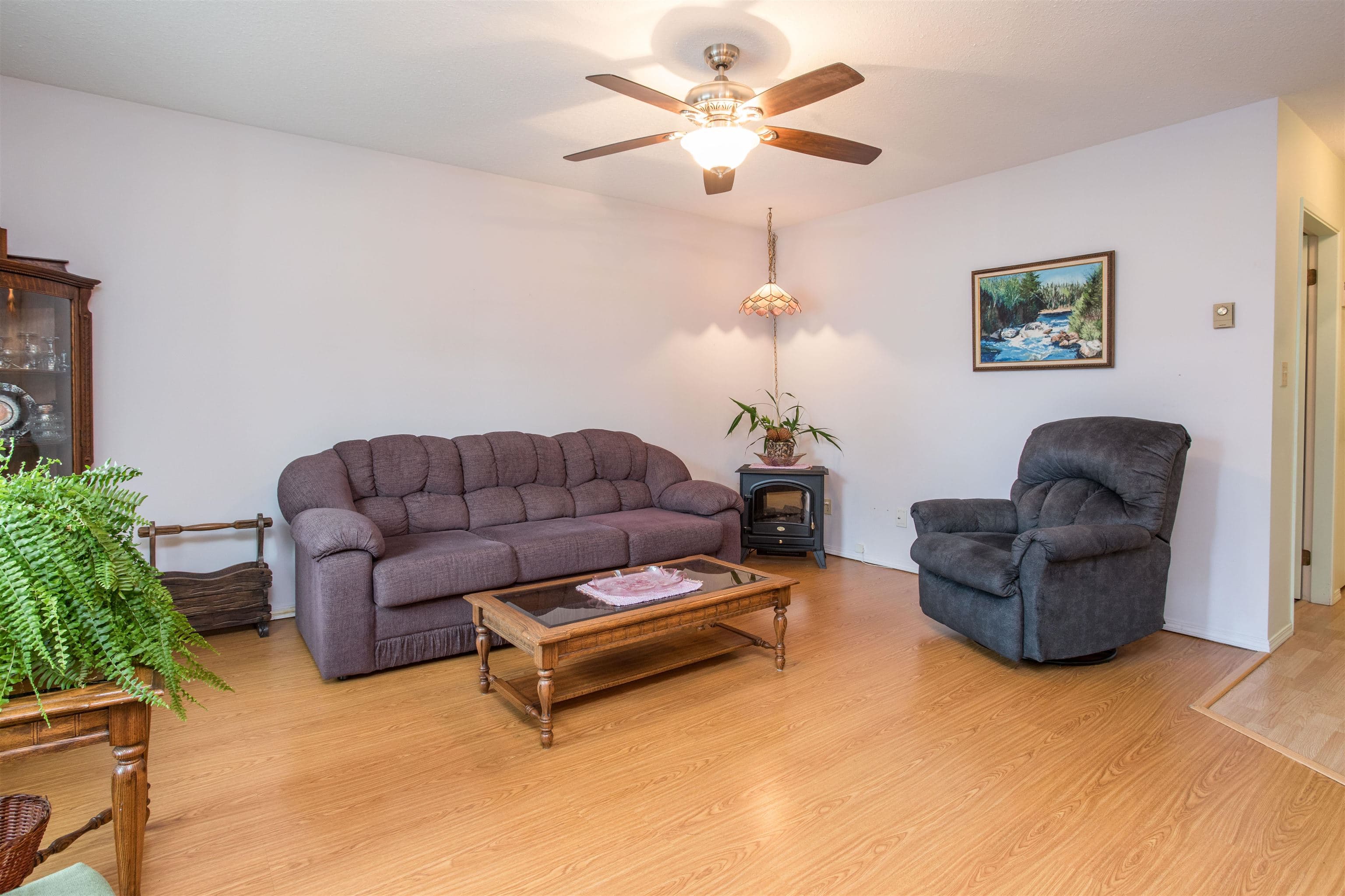 201 - 2853 Bourquin Crescent, Abbotsford, V2S 6H6 — photo 3