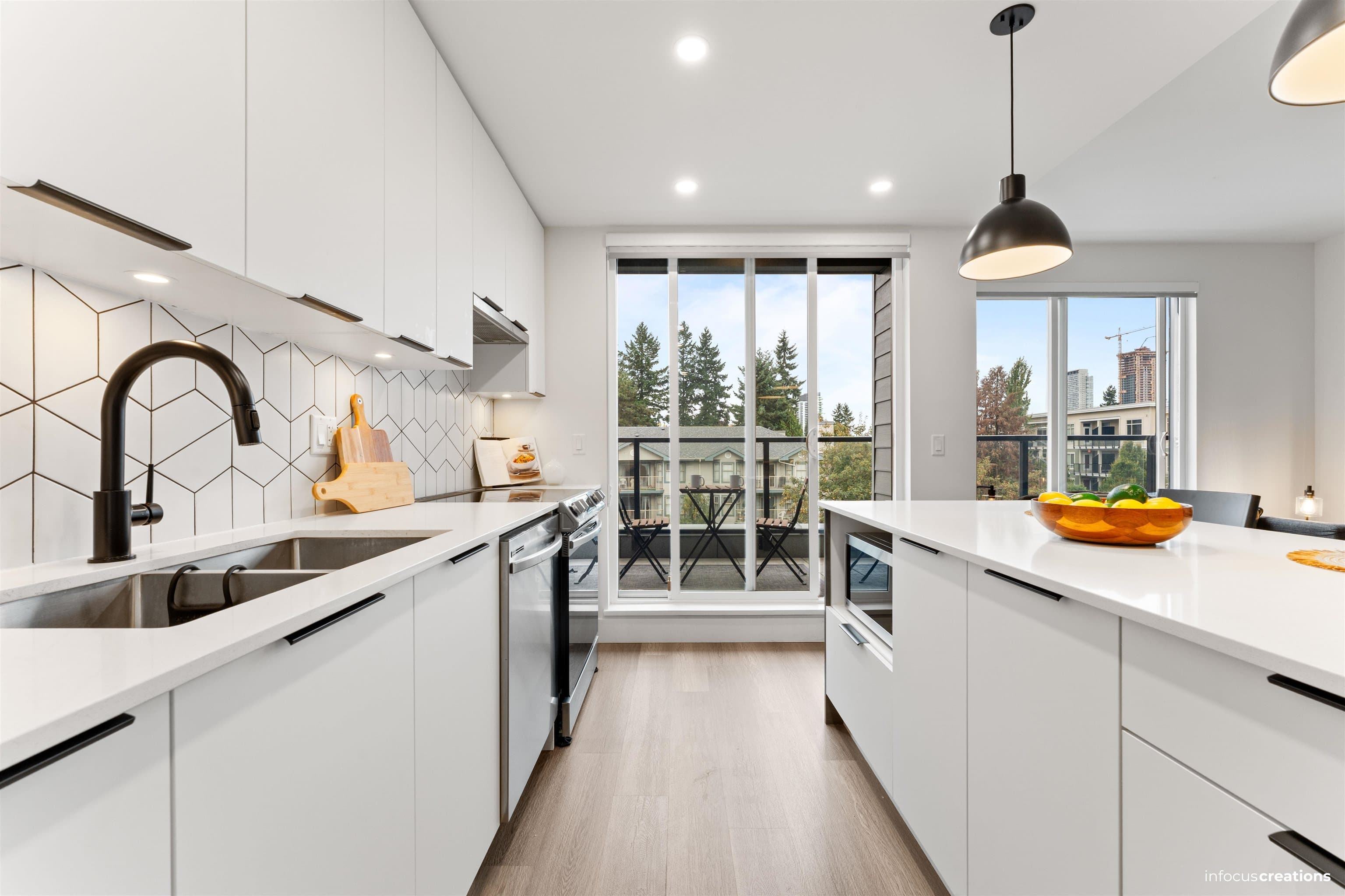 403 - 10778 138 Street, Surrey, V3T 0S5 — photo 4
