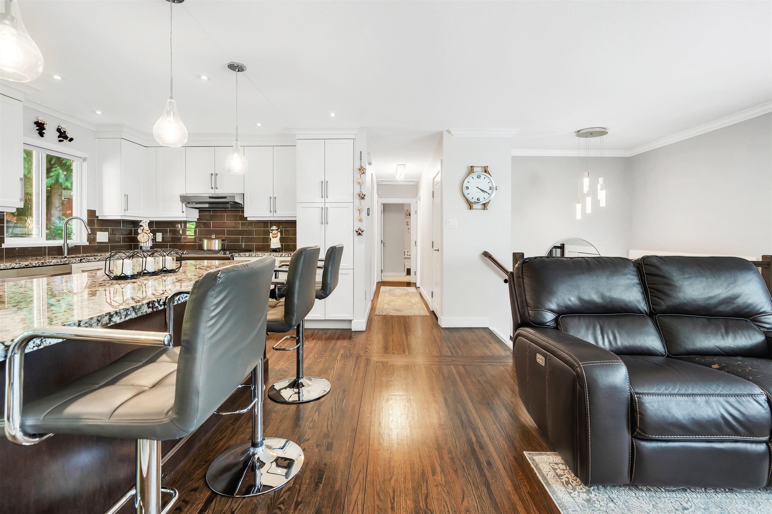 1638 Western Drive, Port Coquitlam, V3C 2X3 — photo 3