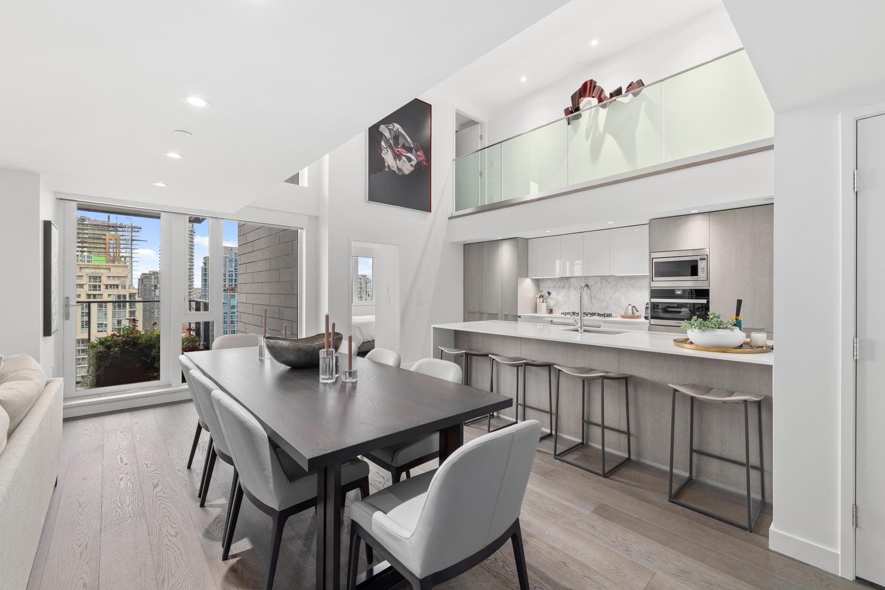 2208 - 1111 Richards Street, Vancouver, V6B 0S3 — photo 1