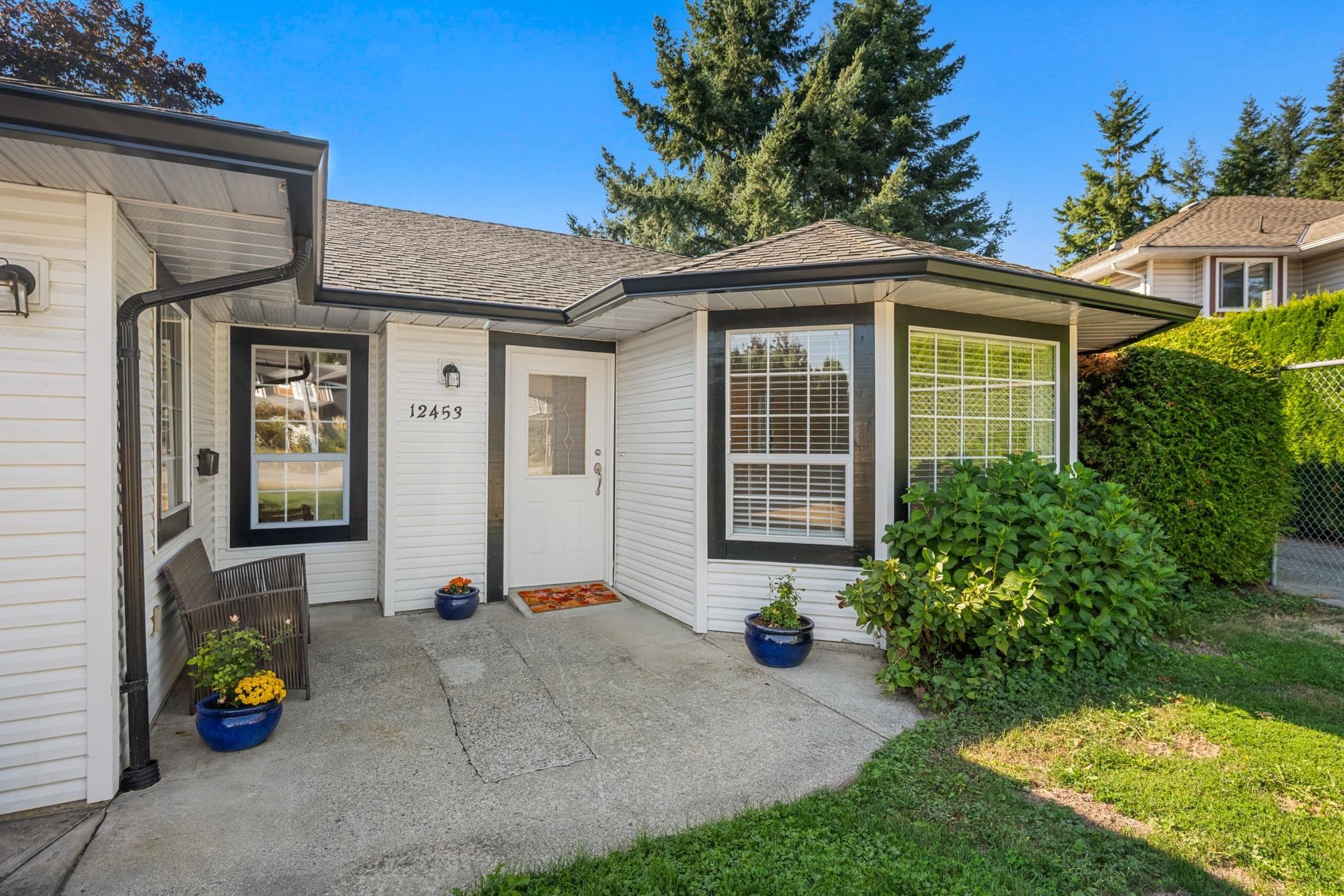 12453 189a Street, Pitt Meadows, V3Y 2H2 — photo 2
