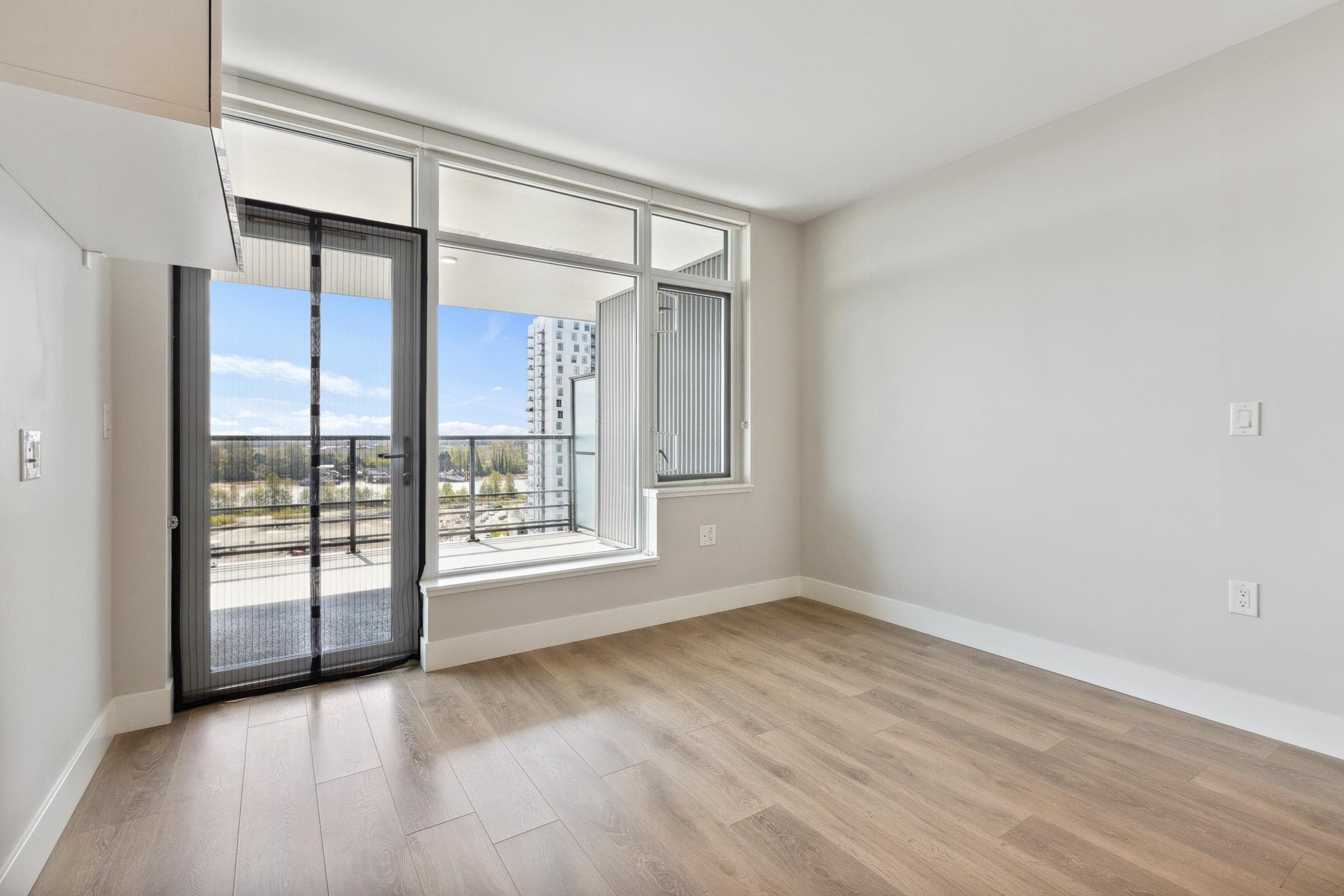 1104 - 8533 River District Crossing, Vancouver, V5S 0H2 — photo 3