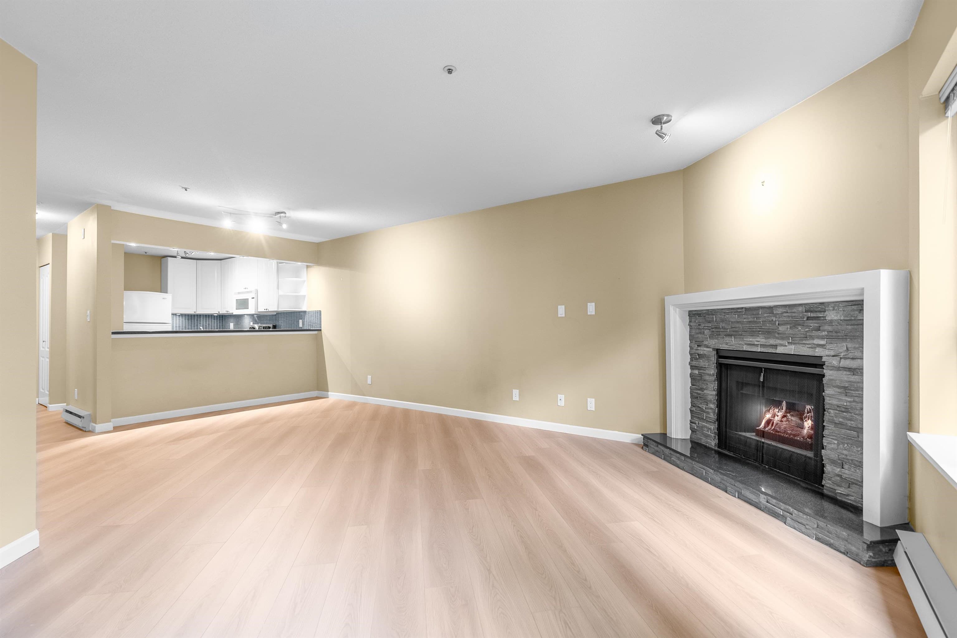 107 - 8651 Ackroyd Road, Richmond, V6X 1B6 — photo 4