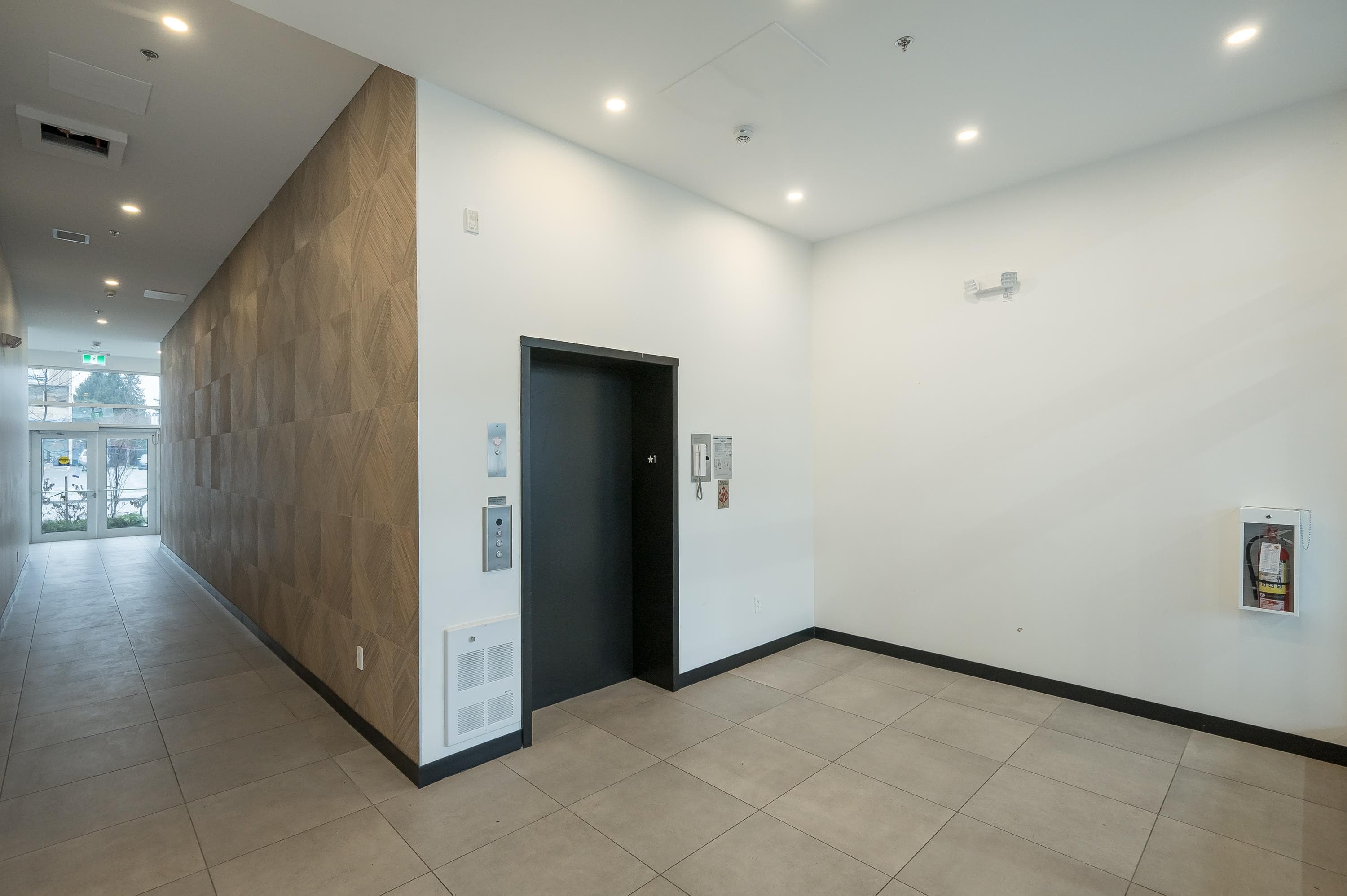 311 - 8496 120 Street, Surrey, V3W 3N5 — photo 3