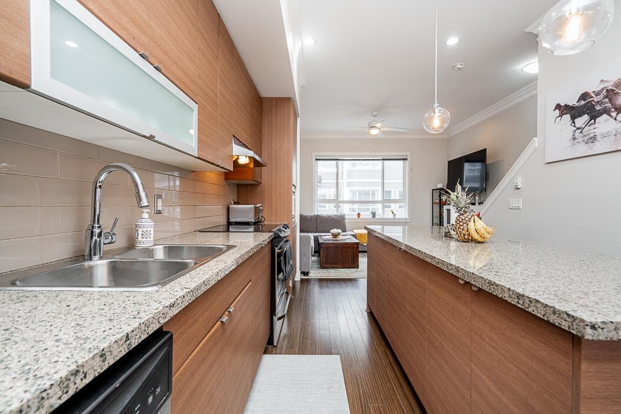 37 - 2955 156 Street, Surrey, V3Z 2W8 — photo 3