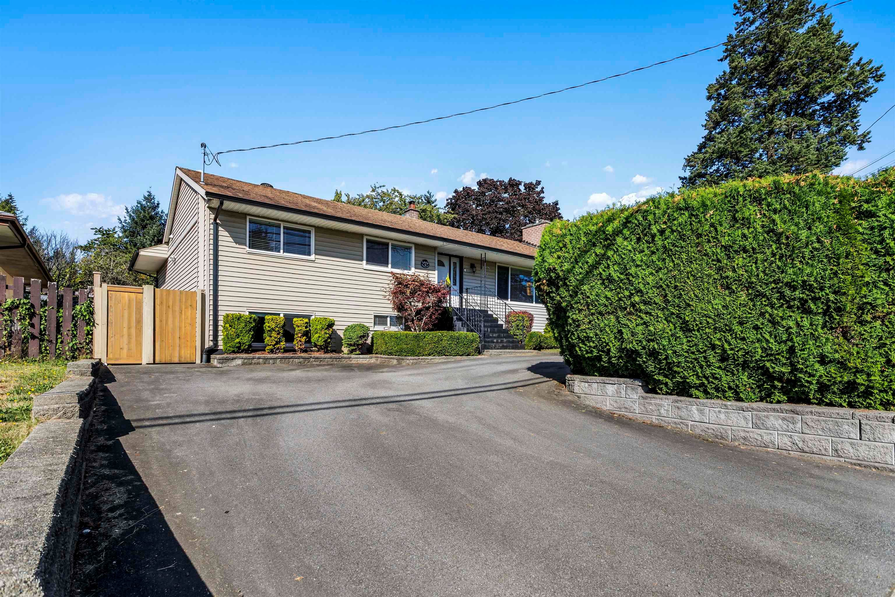 1419 Austin Avenue, Coquitlam, V3K 3P6 — photo 3