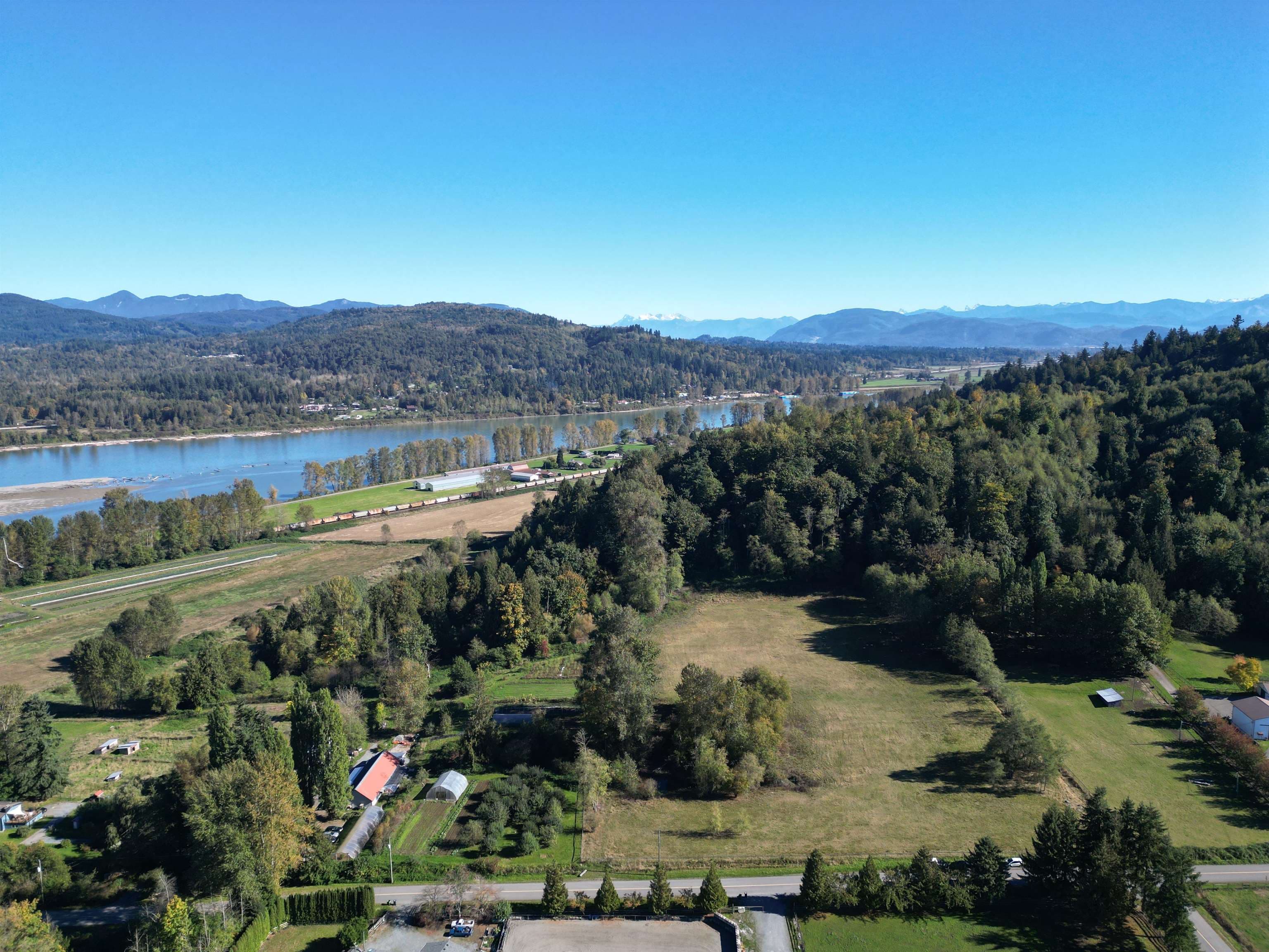 8410 Bradner Road, Abbotsford, V0V 0V0 — photo 3