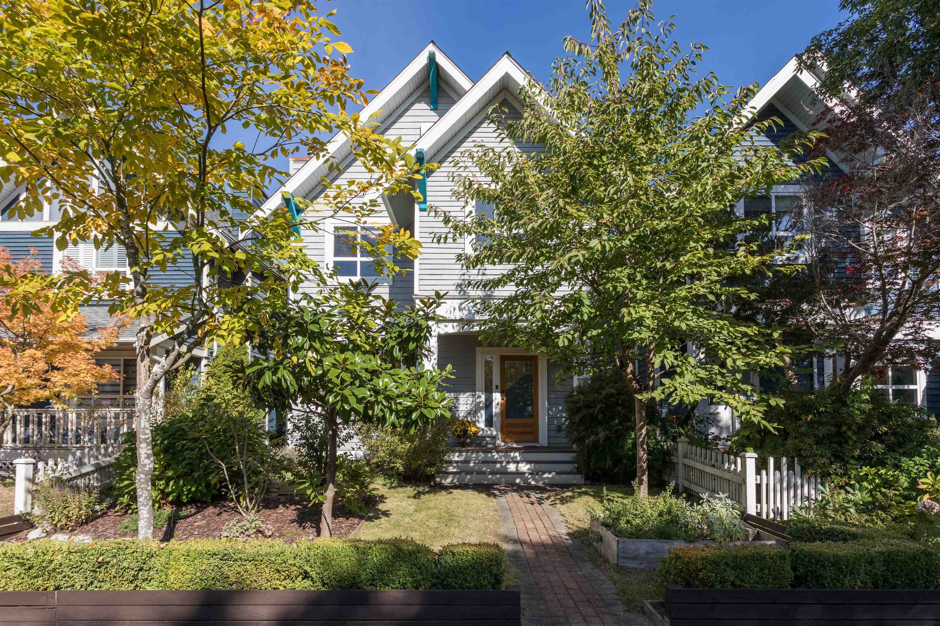 183 Star Crescent, New Westminster — sold