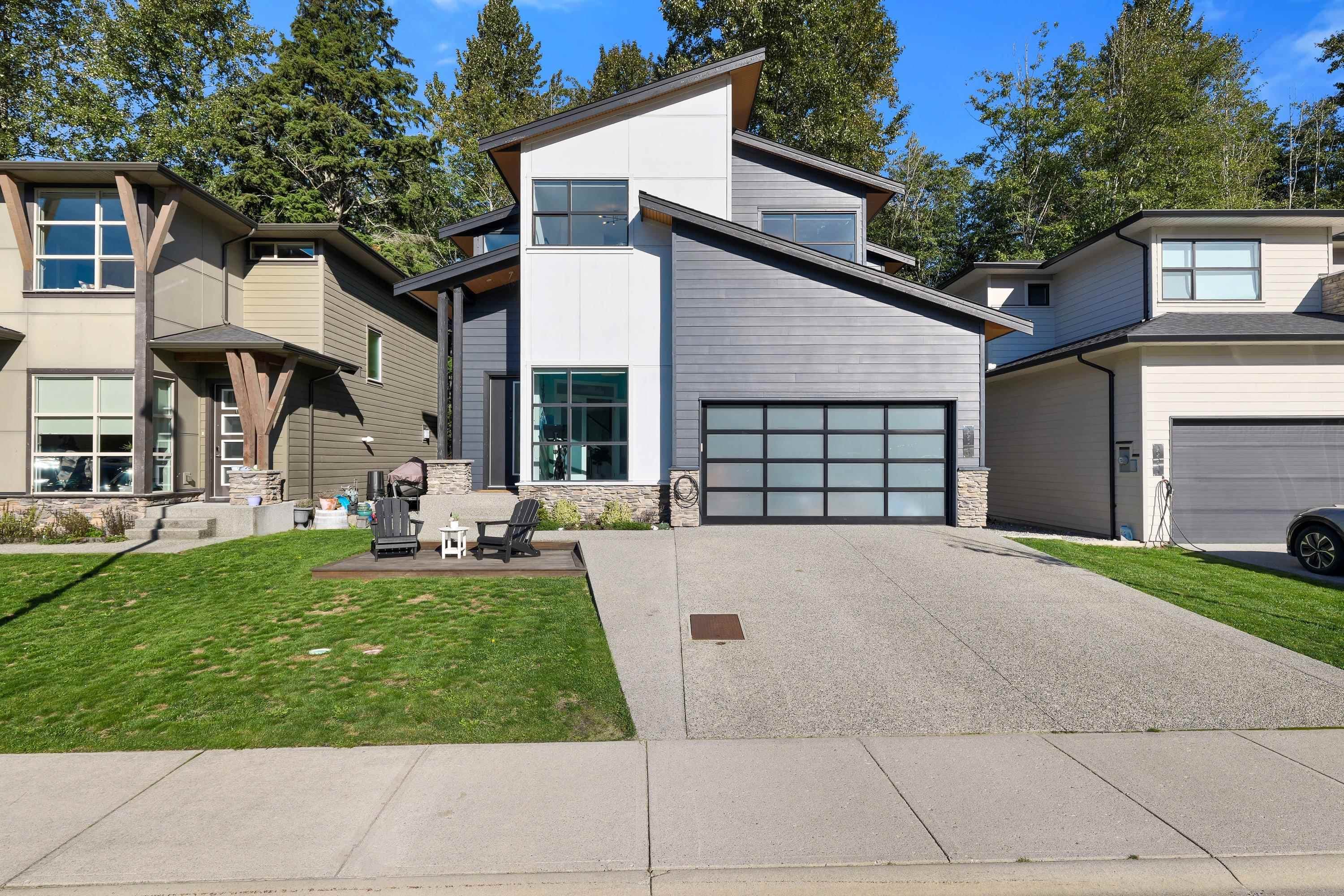 39349 Falcon Crescent, Squamish, V8B 0Y9 — photo 2