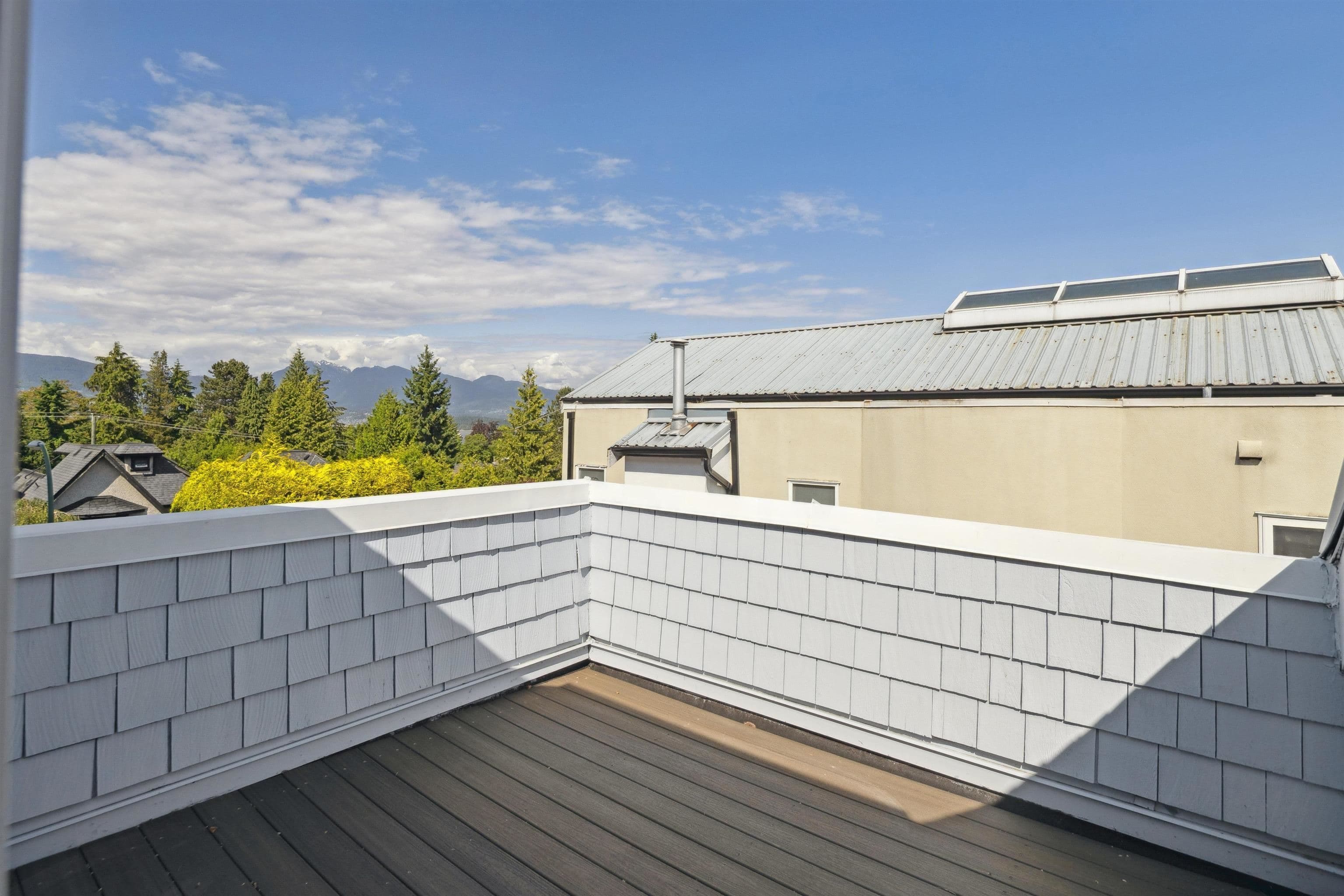 4190 W 11th Avenue, Vancouver, V6R 2L6 — photo 3