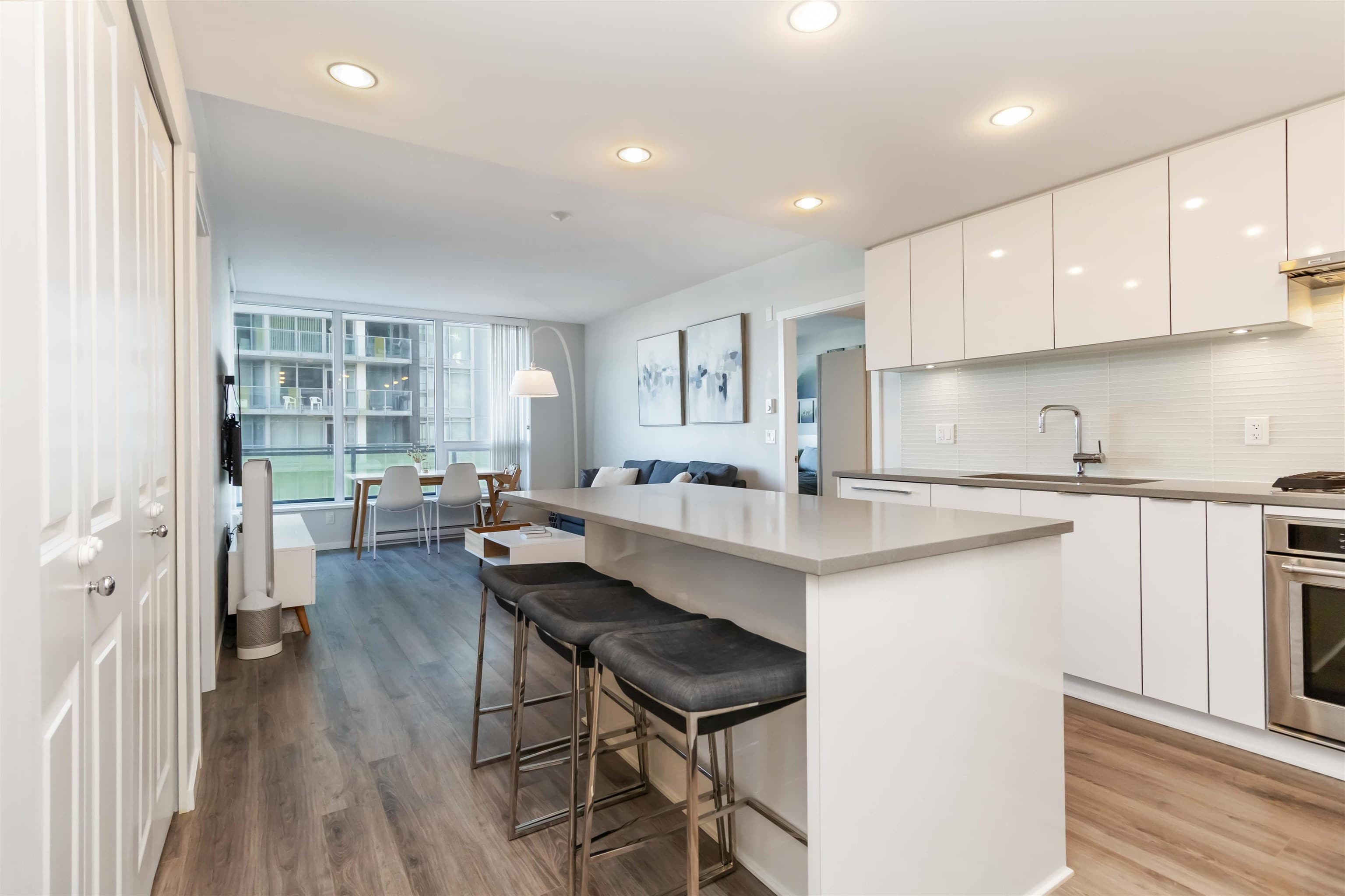 608 - 6638 Dunblane Avenue, Burnaby, V5H 0G8 — photo 5