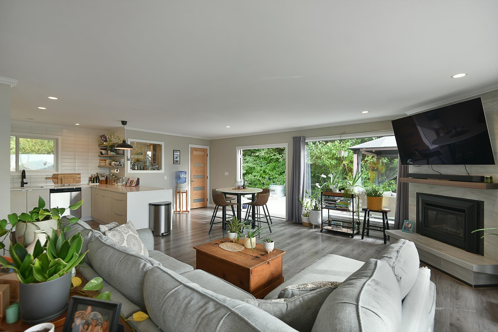 482 Elphinstone Avenue, Gibsons, V0N 1V1 — photo 4