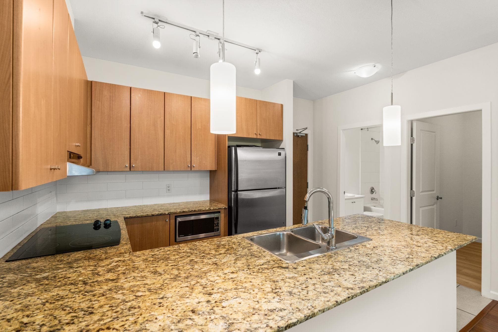 218 - 15322 101 Avenue, Surrey, V3R 4G9 — photo 3
