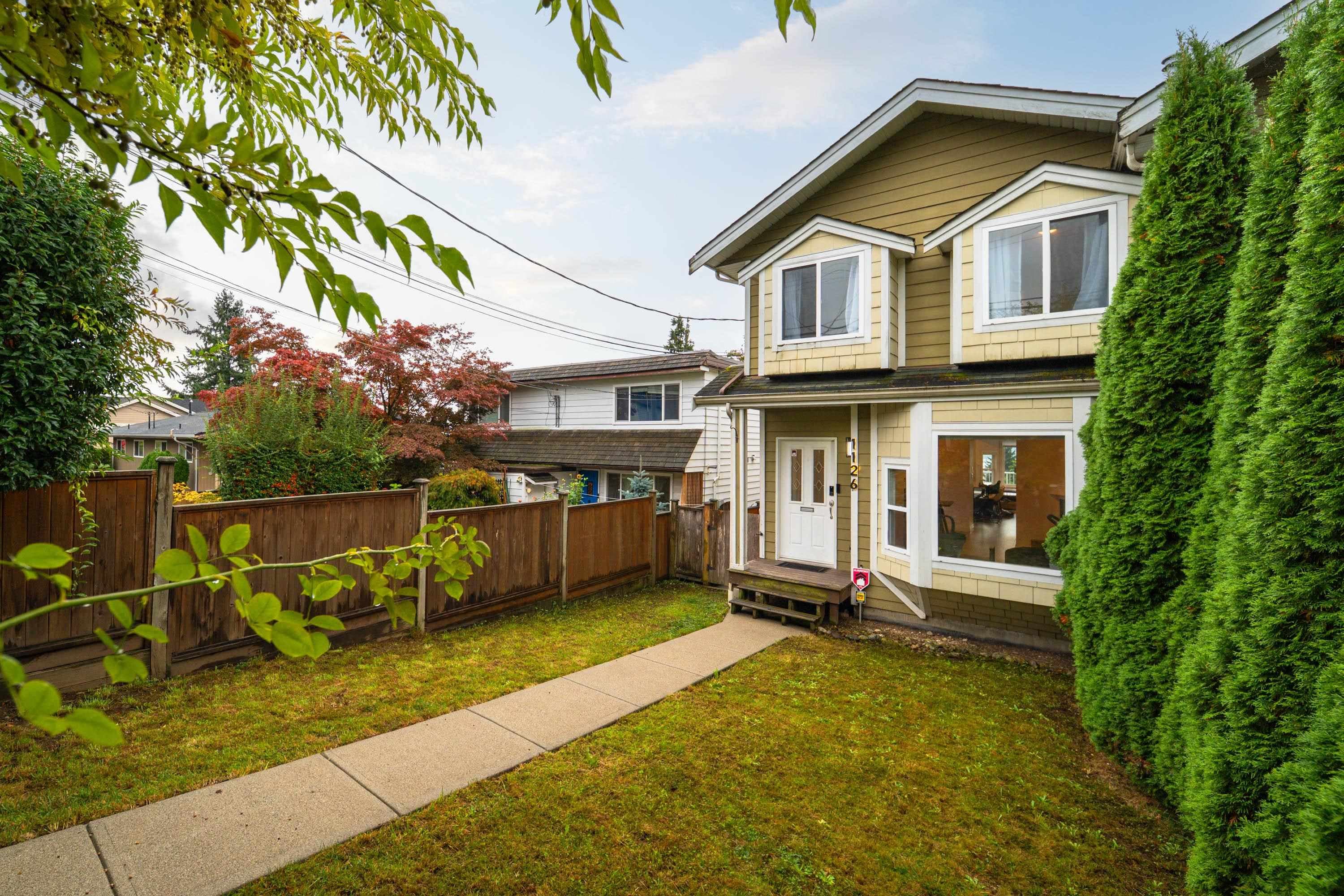 1126 Rochester Avenue, Coquitlam, V3K 2X4 — photo 2