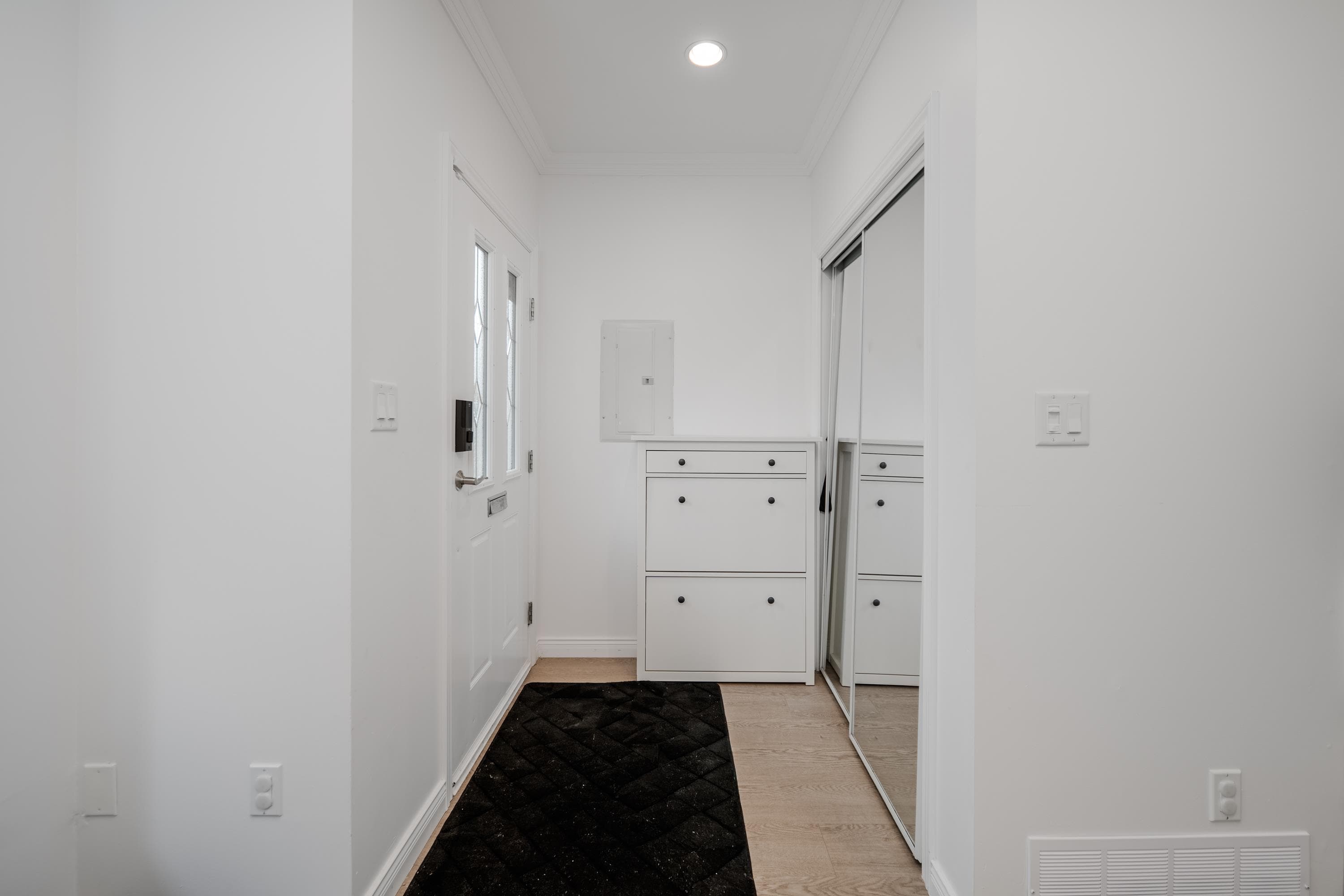 1126 Rochester Avenue, Coquitlam, V3K 2X4 — photo 3
