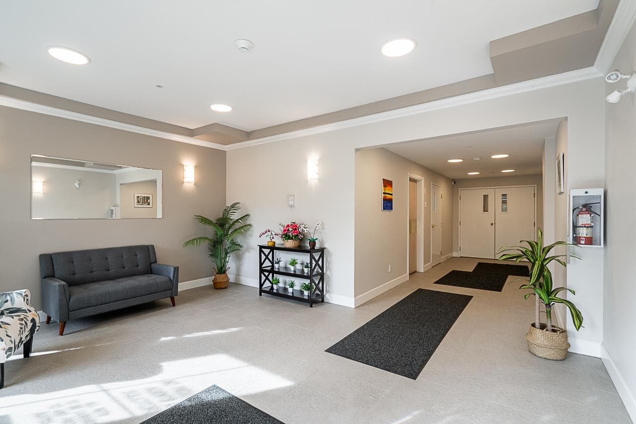 316 - 13911 70 Avenue, Surrey, V3W 6B4 — photo 5