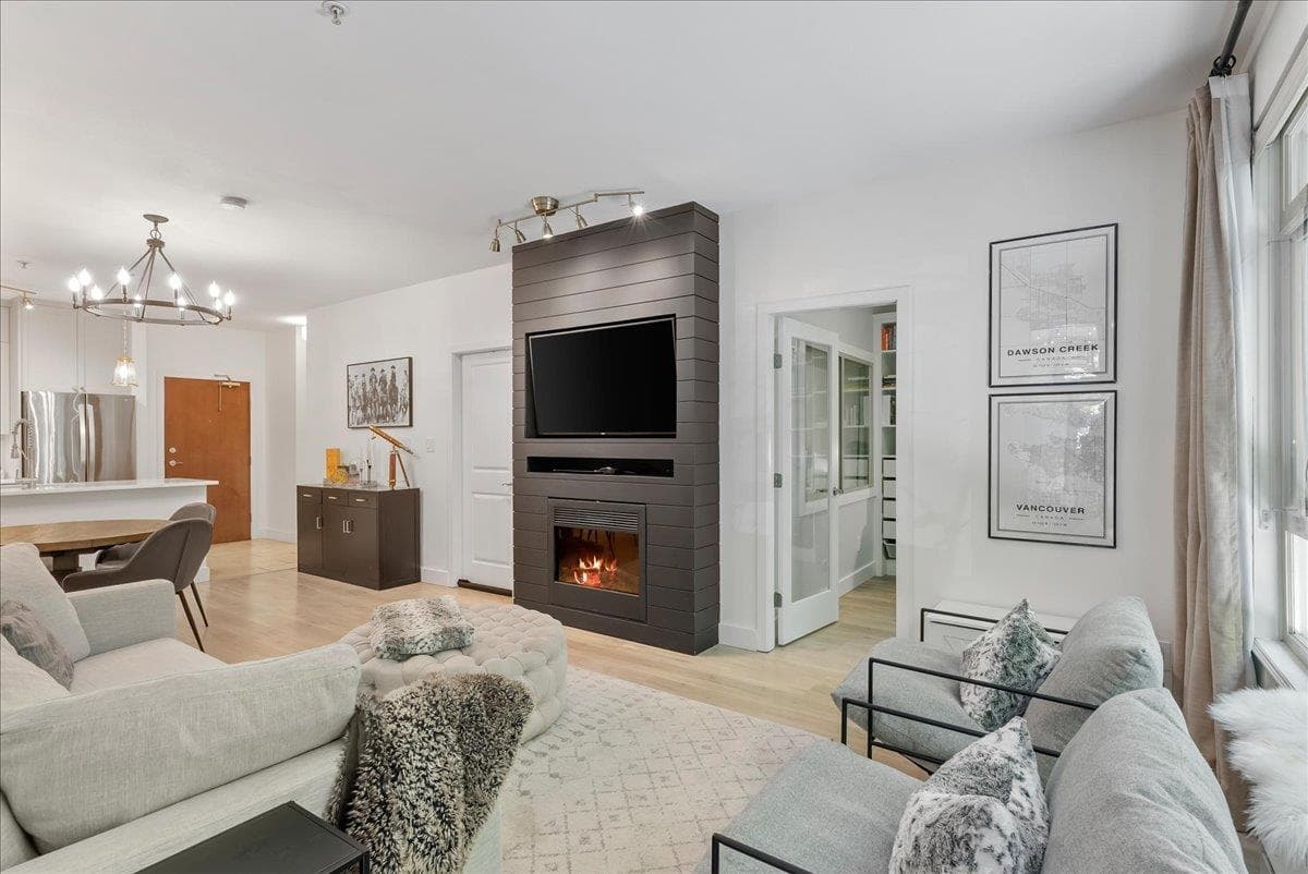 106 - 200 Capilano Road, Port Moody, V3H 5N1 — photo 2