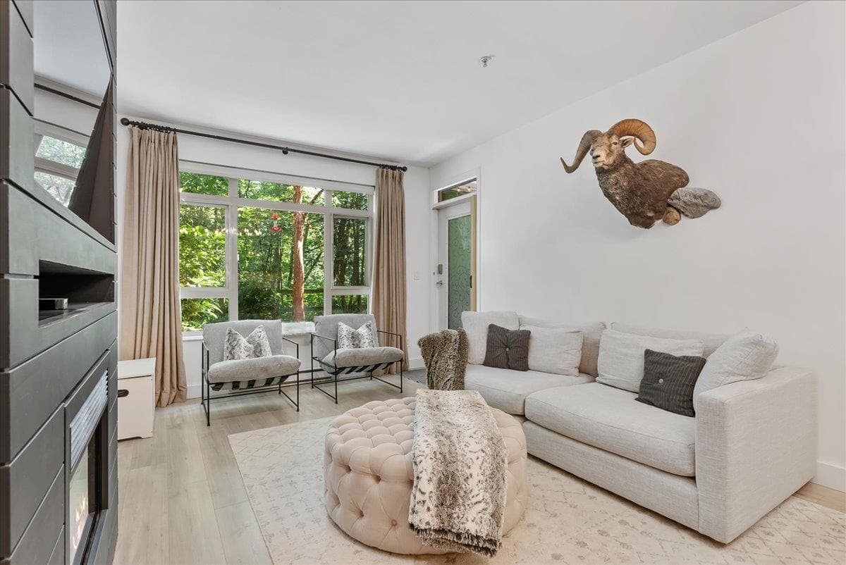 106 - 200 Capilano Road, Port Moody, V3H 5N1 — photo 4