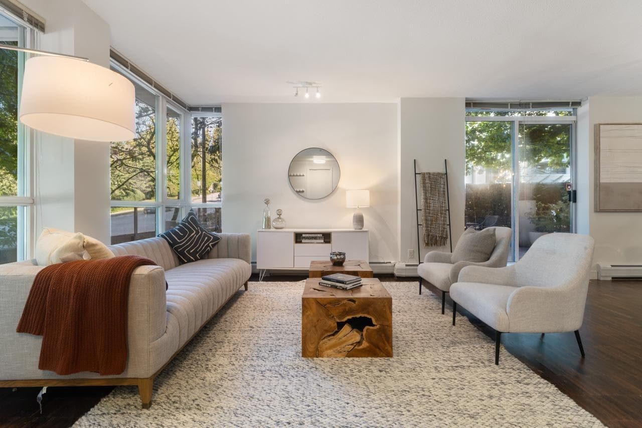 188 Chesterfield Avenue, North Vancouver, V7M 0A4 — photo 1