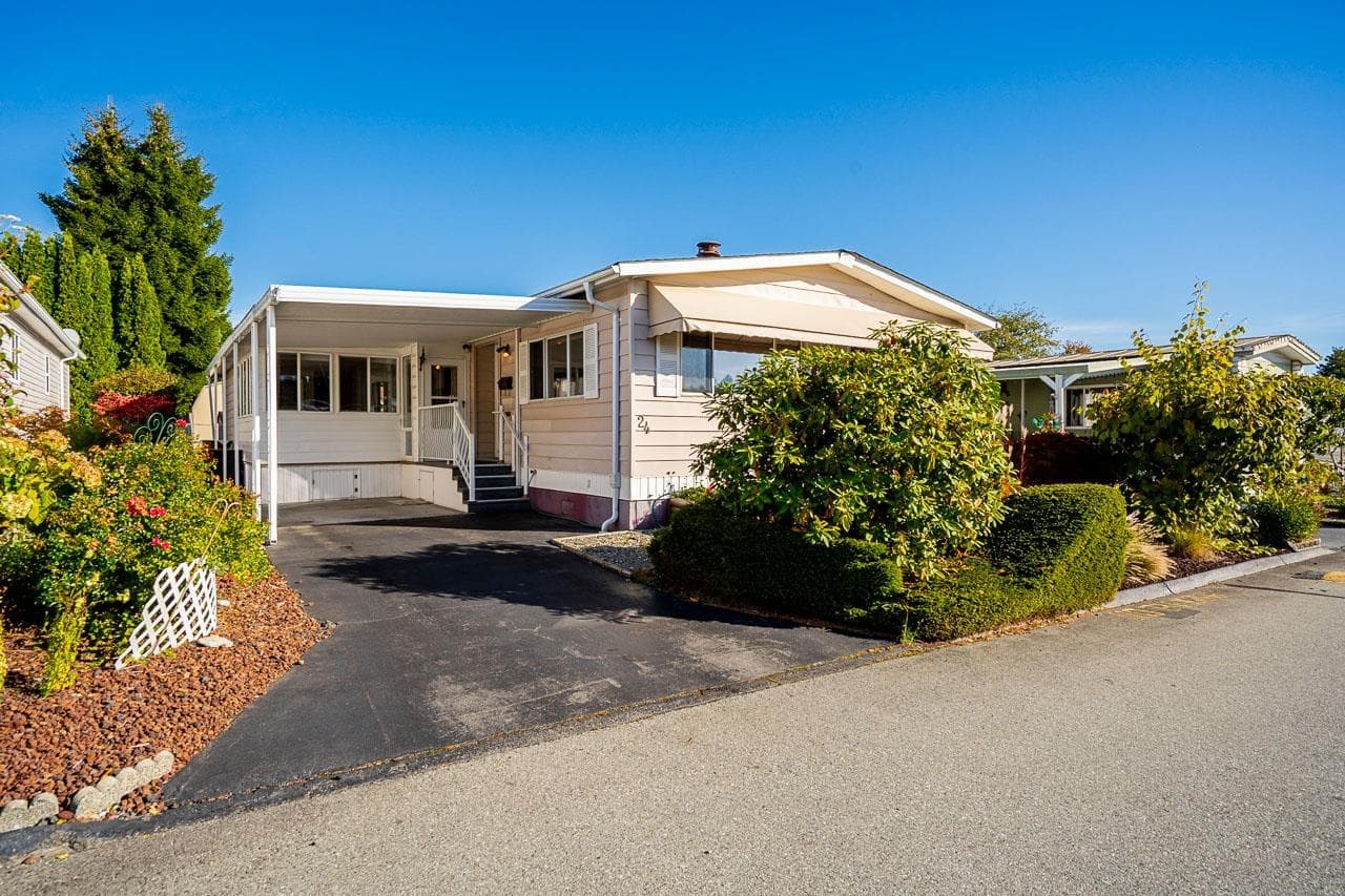 24 - 15875 20 Avenue, Surrey, V4A 2B1 — photo 2