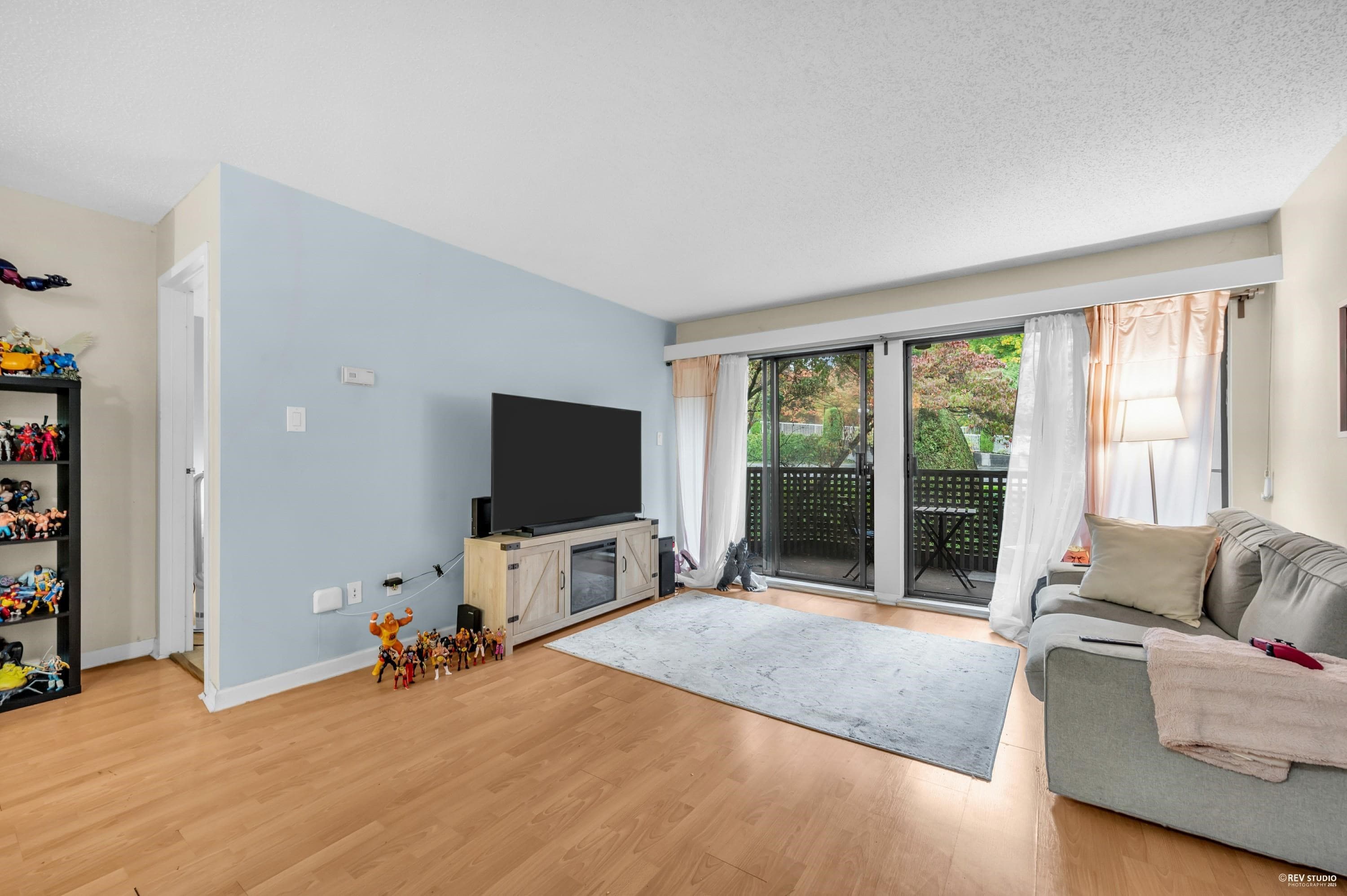 208 - 1955 Woodway Place, Burnaby, V5B 4S5 — photo 3